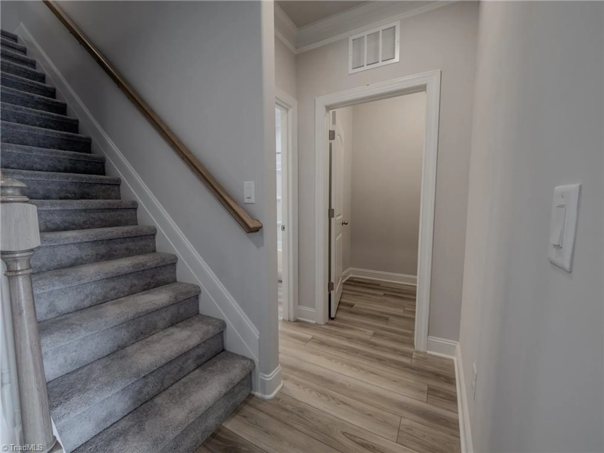 Property Slideshow image 7 of 37 | 202 chariot sq, Winston Salem, NC, 27127