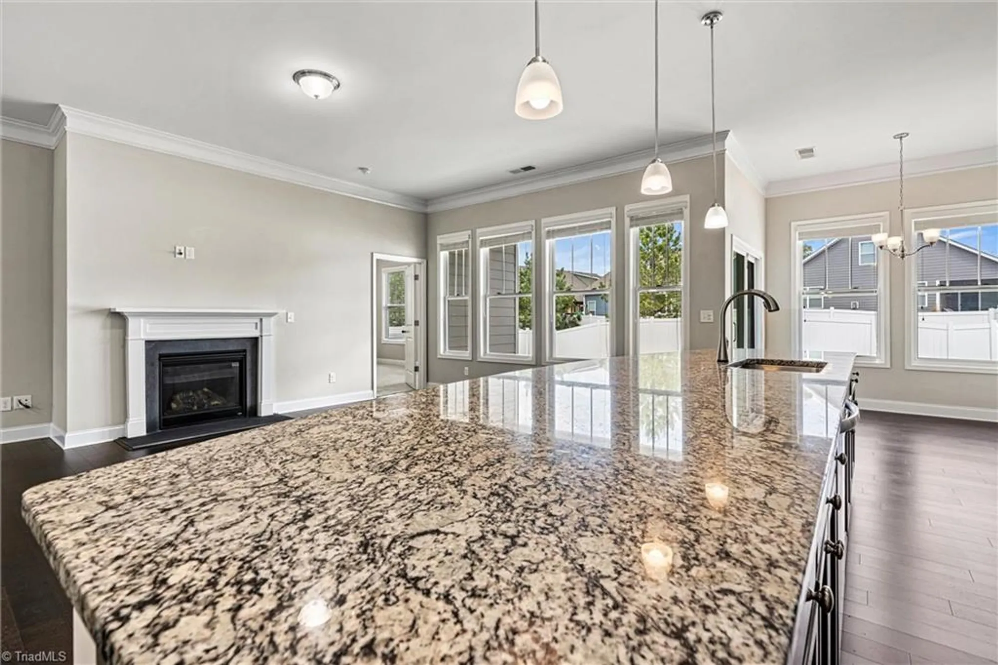 Property Slideshow image 12 of 41 | 7850 fountaingrass ln, Sherrills Ford, NC, 28673