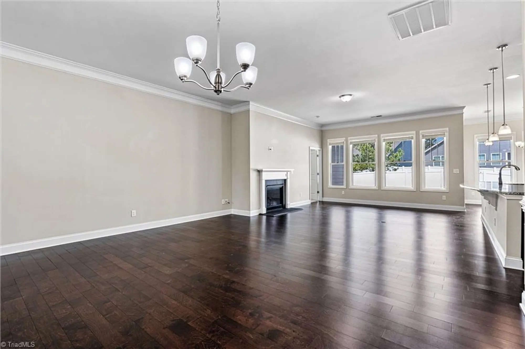 Property Slideshow image 7 of 41 | 7850 fountaingrass ln, Sherrills Ford, NC, 28673