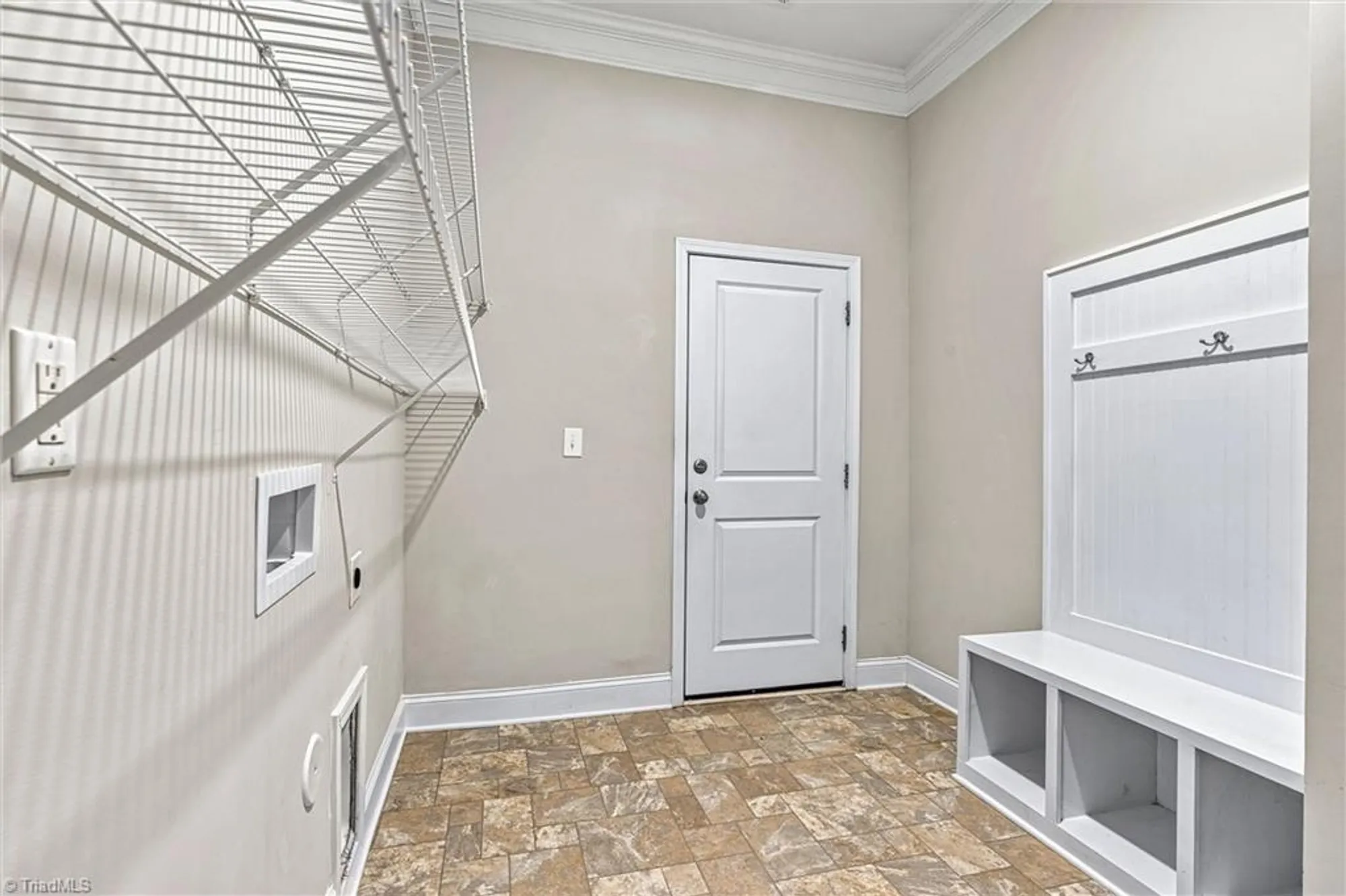 Property Slideshow image 32 of 41 | 7850 fountaingrass ln, Sherrills Ford, NC, 28673