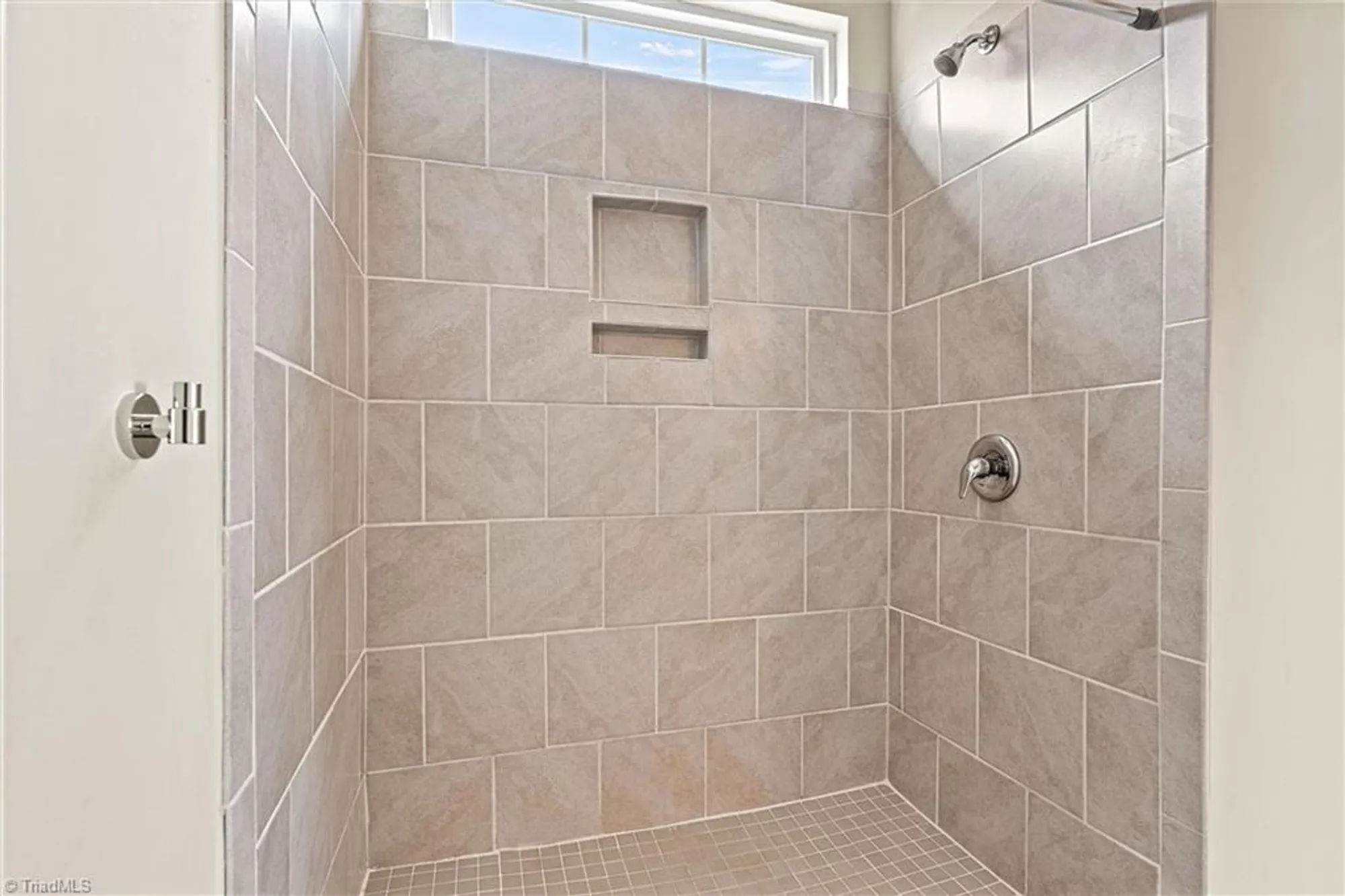 Property Slideshow image 24 of 41 | 7850 fountaingrass ln, Sherrills Ford, NC, 28673