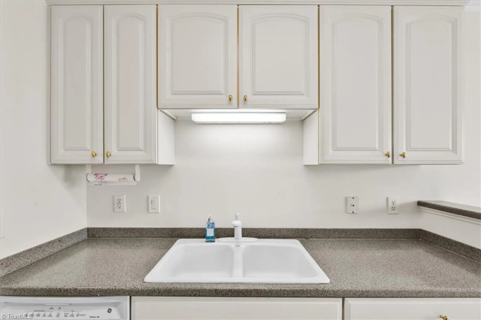 Property Slideshow image 14 of 39 | 524 college rd apt 306, Greensboro, NC, 27410