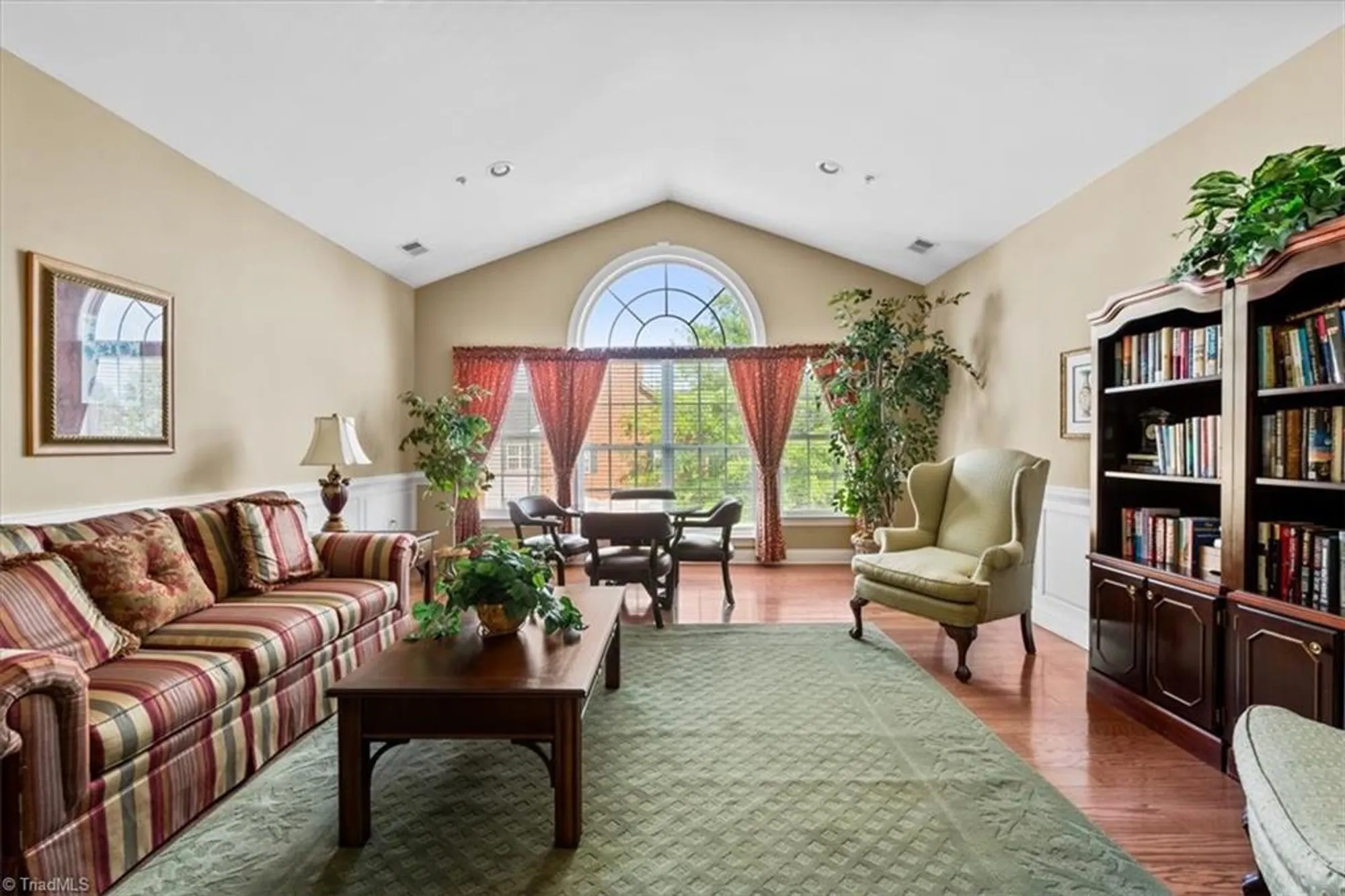 Property Slideshow image 29 of 39 | 524 college rd apt 306, Greensboro, NC, 27410