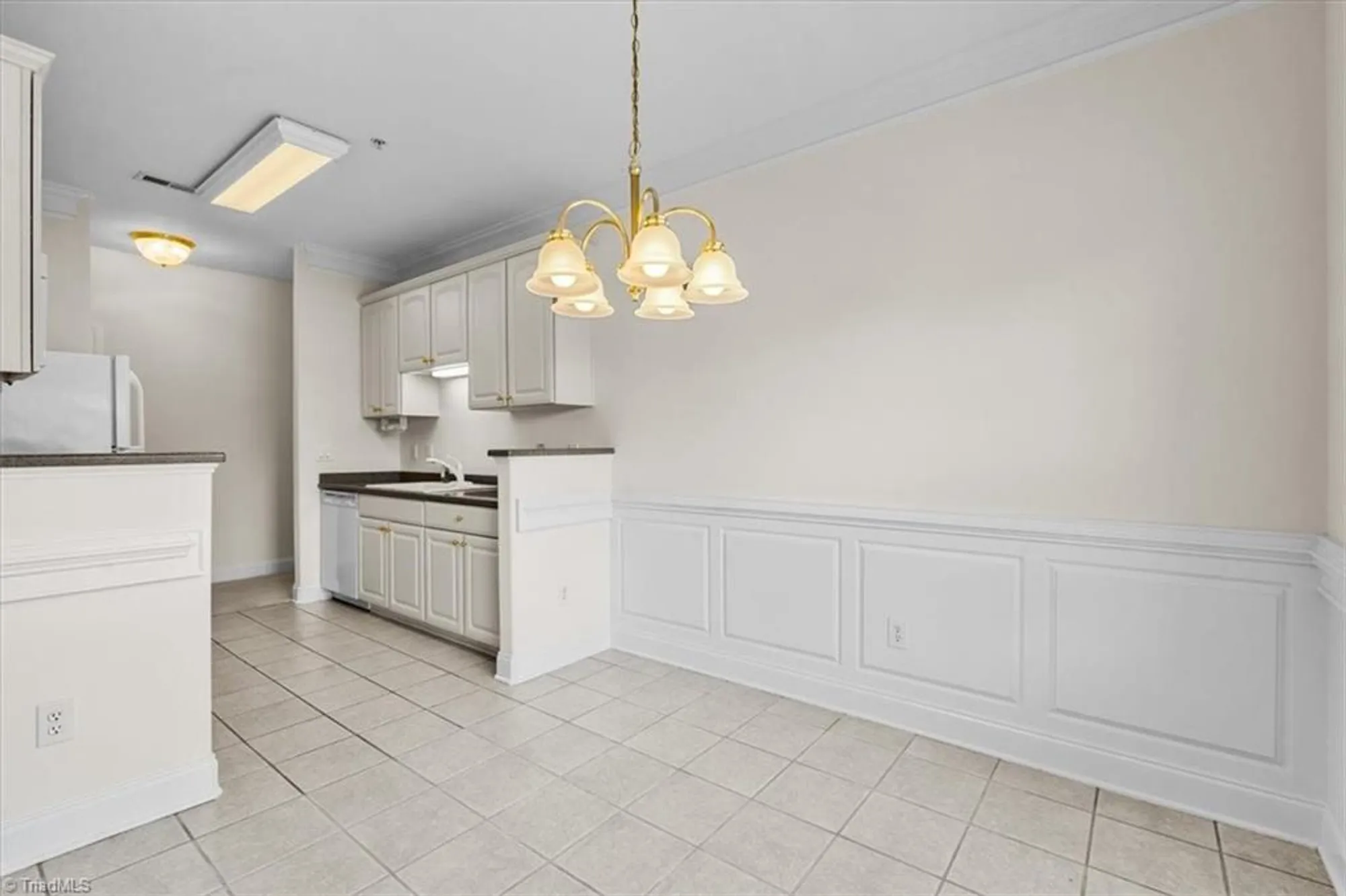 Property Slideshow image 17 of 39 | 524 college rd apt 306, Greensboro, NC, 27410