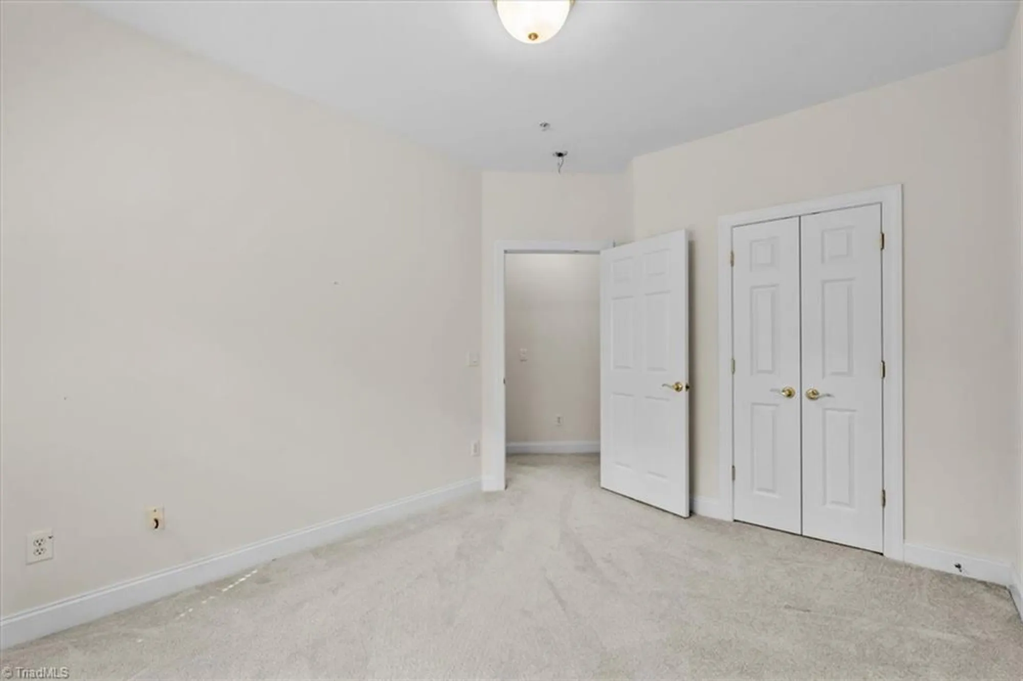 Property Slideshow image 26 of 39 | 524 college rd apt 306, Greensboro, NC, 27410