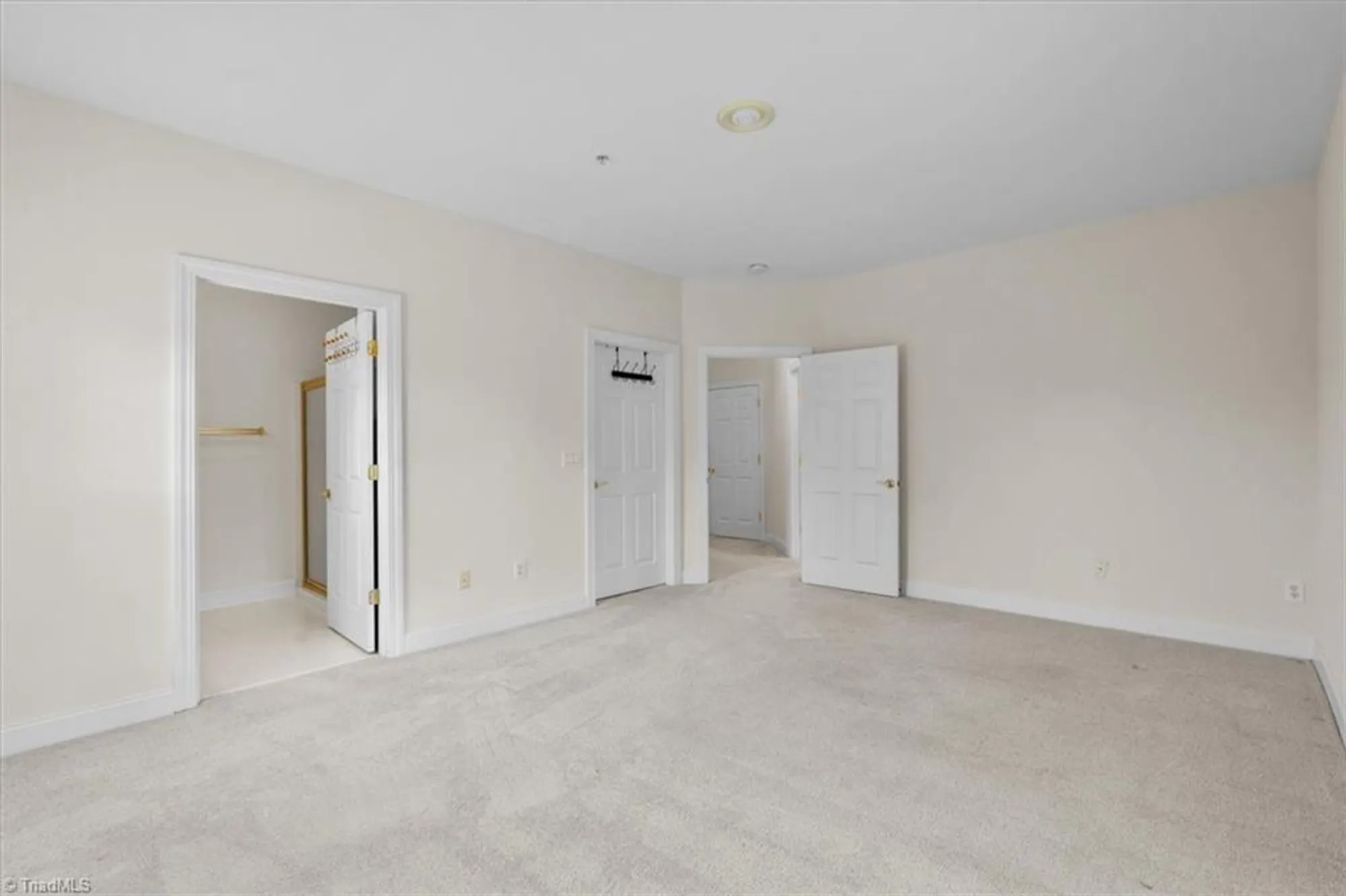 Property Slideshow image 20 of 39 | 524 college rd apt 306, Greensboro, NC, 27410