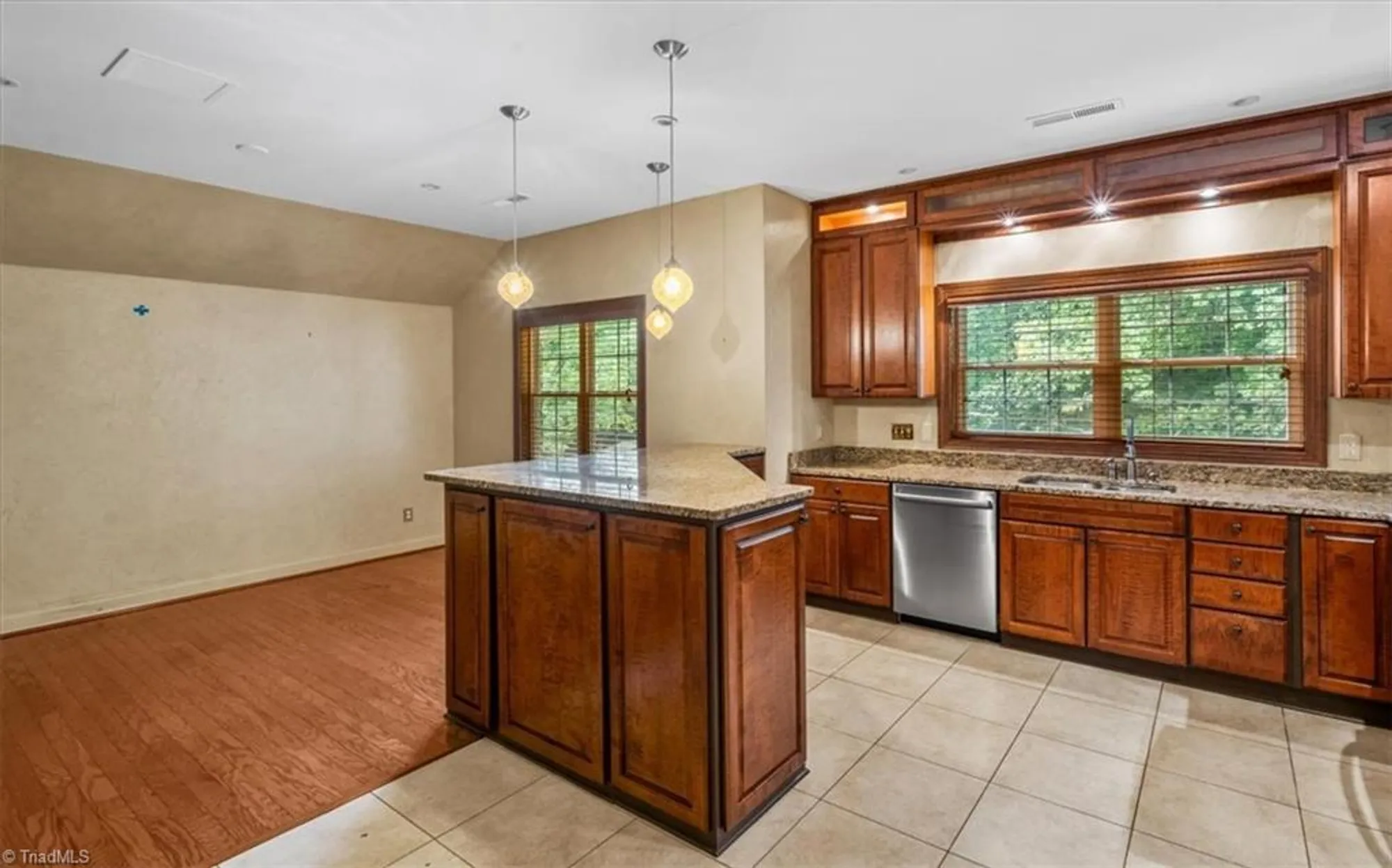 Property Slideshow image 10 of 39 | 10 indigo lake ter p, Greensboro, NC, 27455