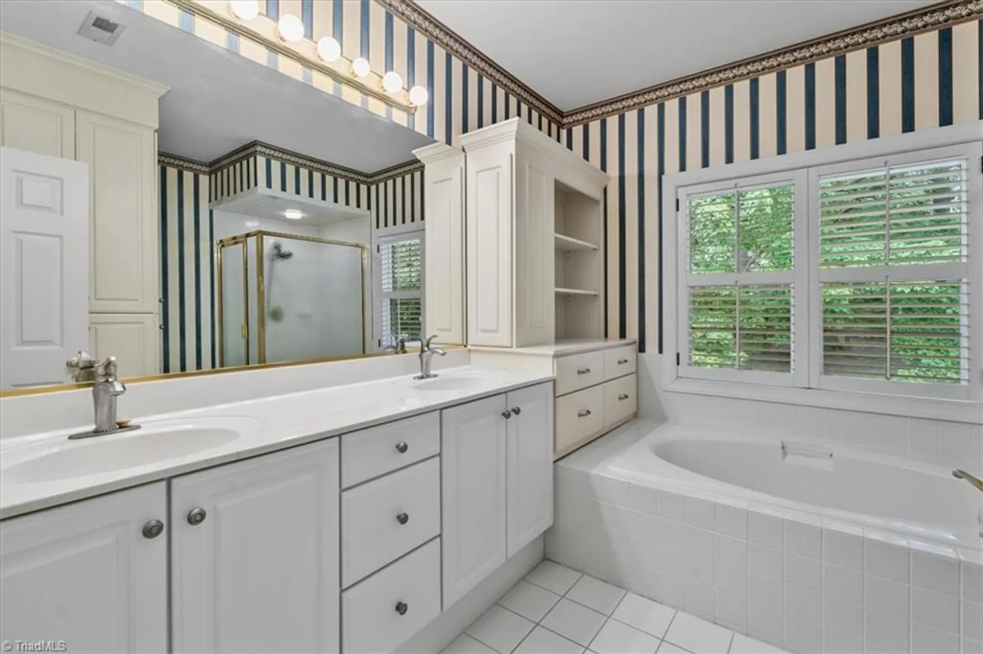 Property Slideshow image 27 of 39 | 10 indigo lake ter p, Greensboro, NC, 27455