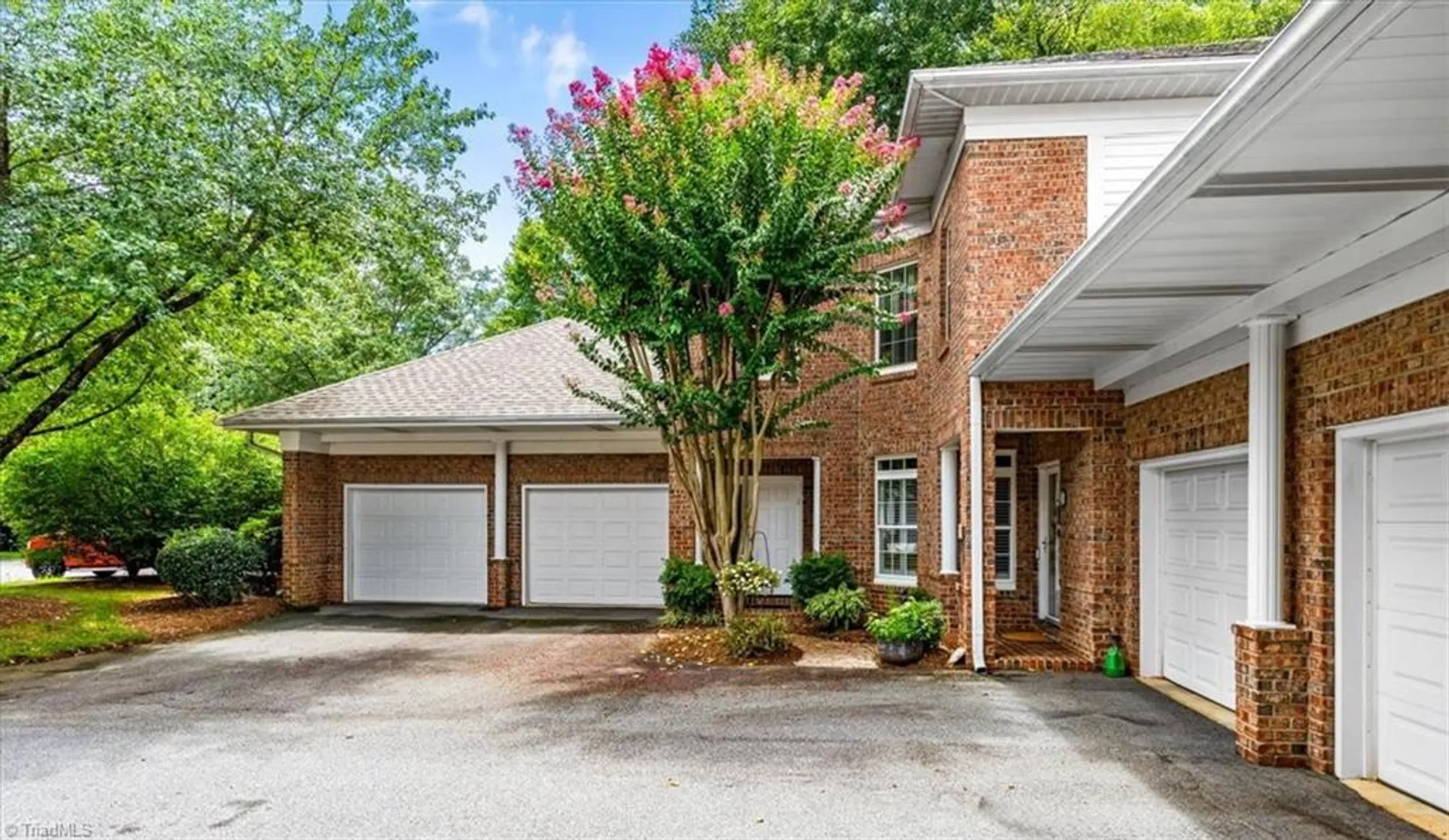 Property Slideshow image 3 of 39 | 10 indigo lake ter p, Greensboro, NC, 27455