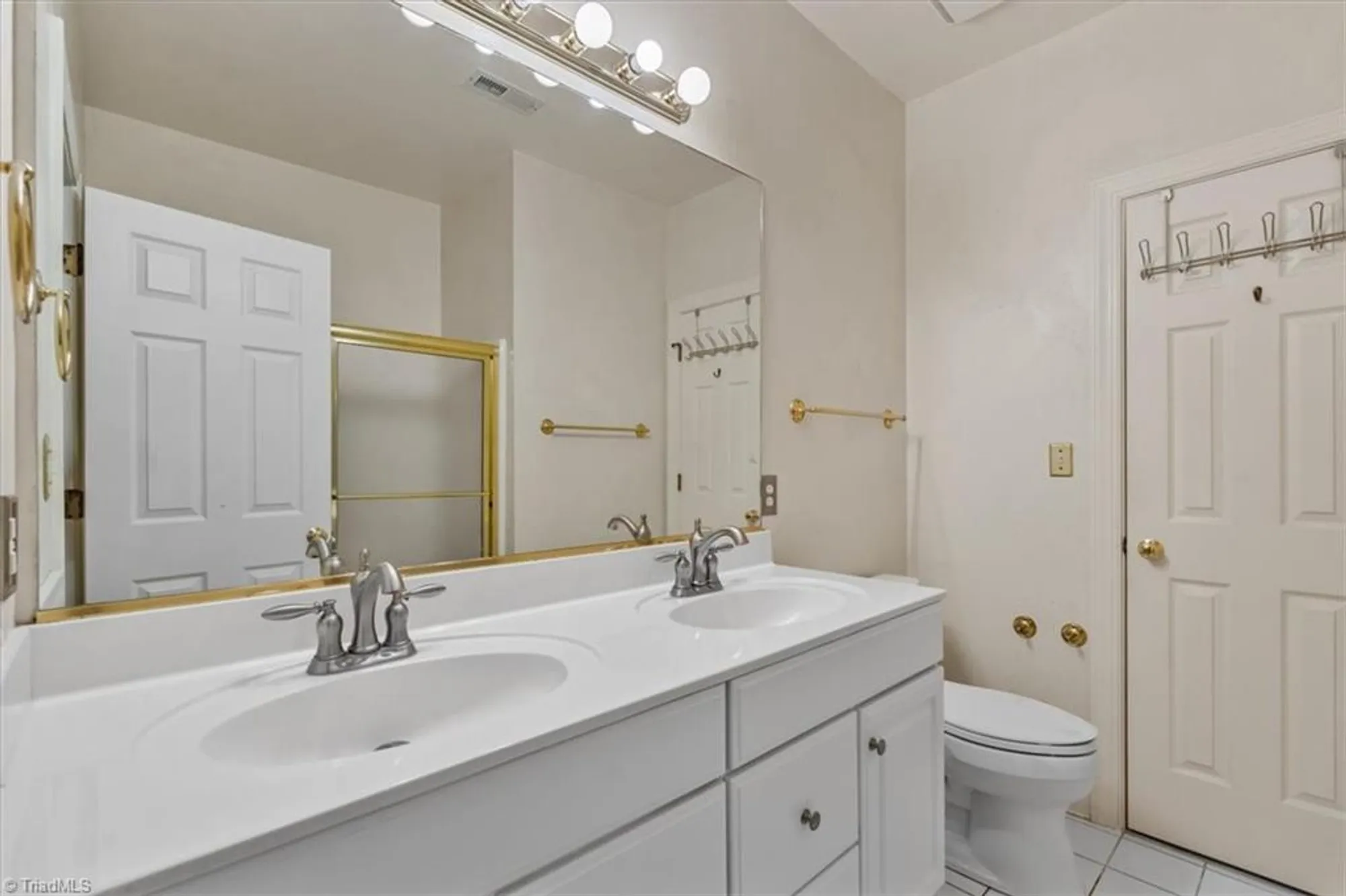 Property Slideshow image 32 of 39 | 10 indigo lake ter p, Greensboro, NC, 27455