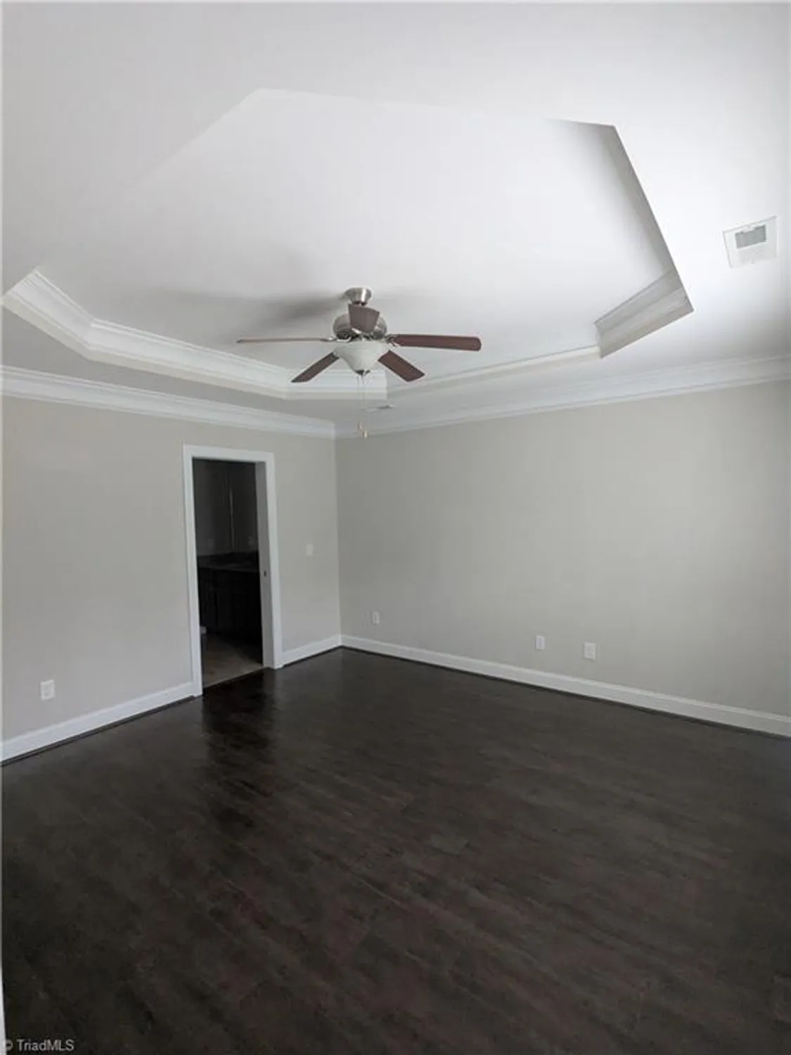 Property Slideshow image 17 of 36 | 405 zurich ct, Winston Salem, NC, 27127