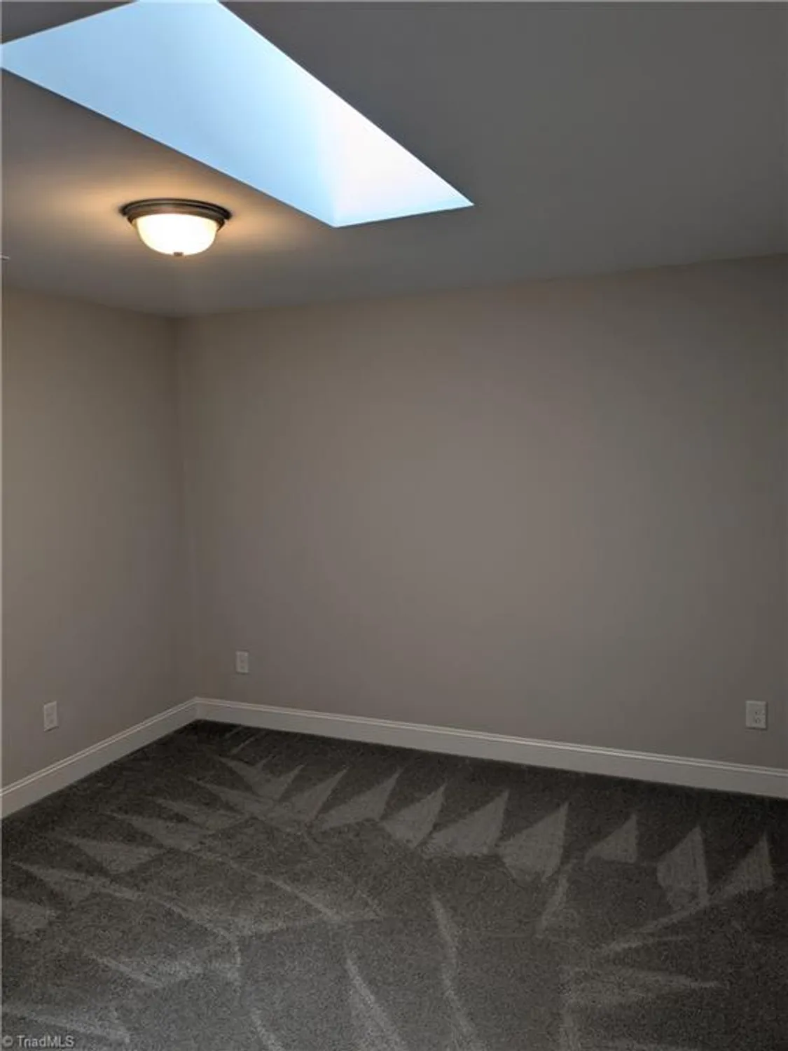 Property Slideshow image 30 of 36 | 405 zurich ct, Winston Salem, NC, 27127