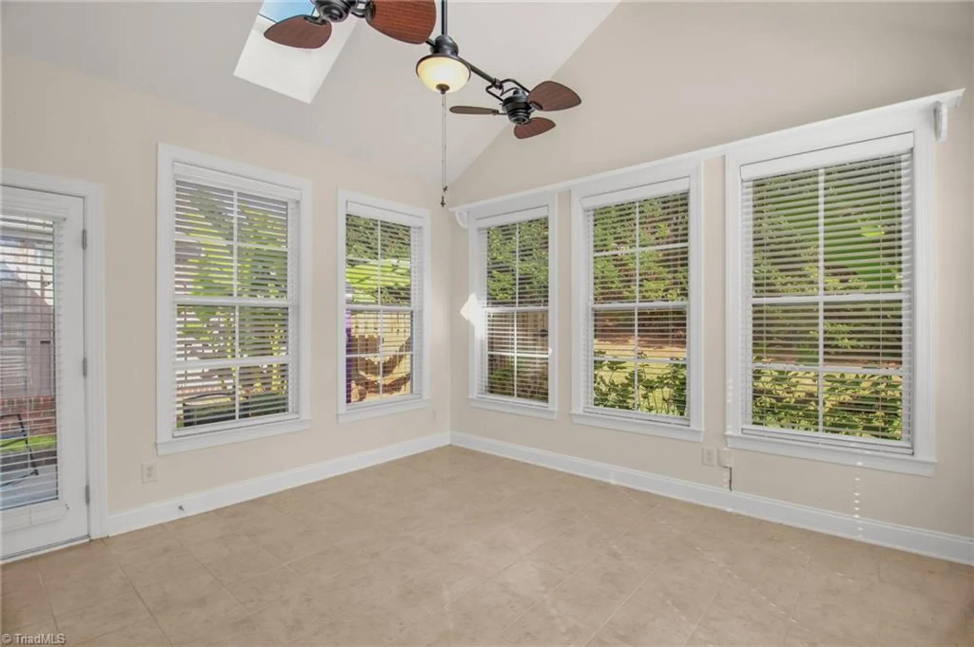 Property Slideshow image 10 of 23 | 307 queensbury dr, Winston Salem, NC, 27127