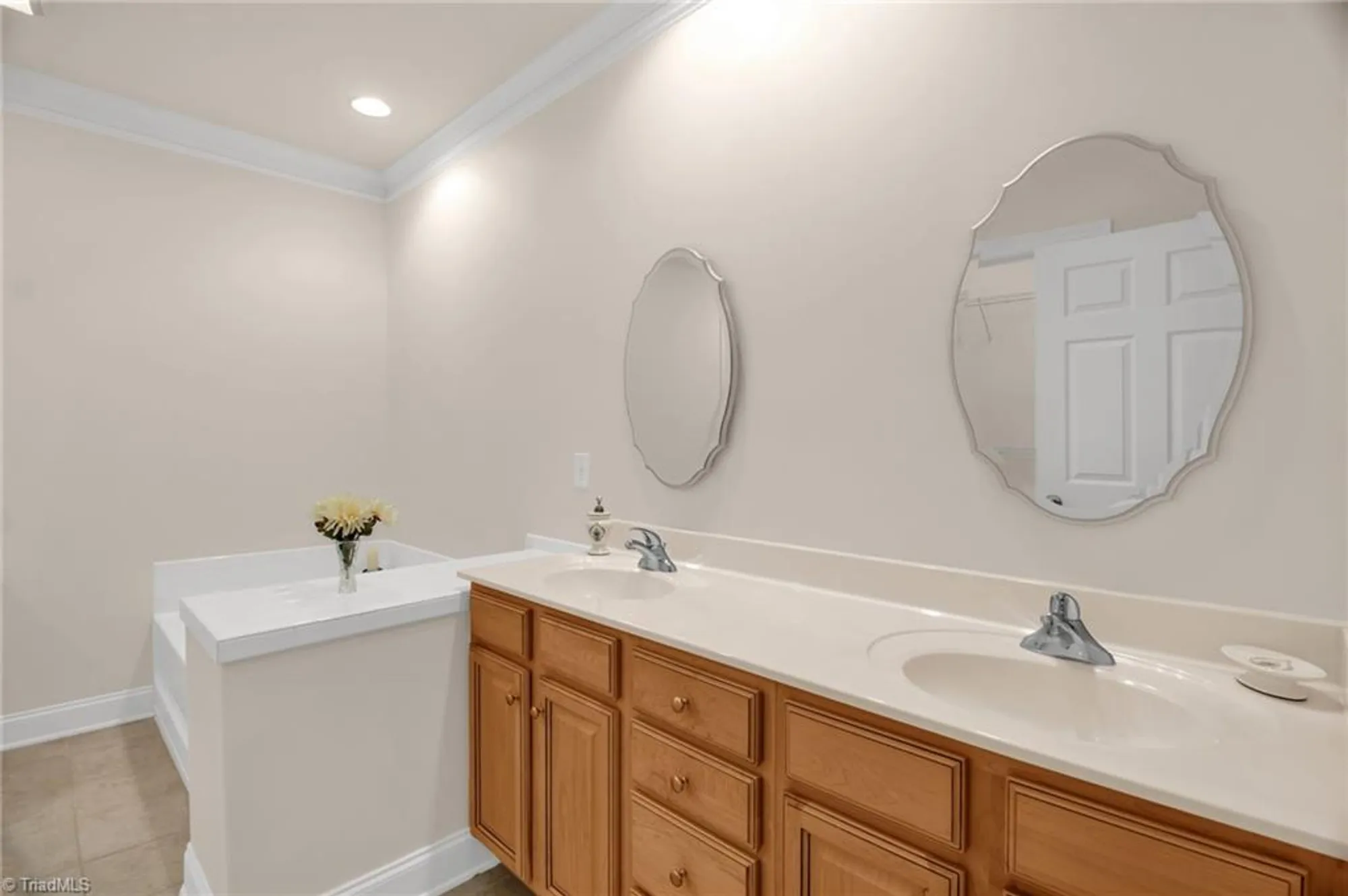 Property Slideshow image 13 of 23 | 307 queensbury dr, Winston Salem, NC, 27127