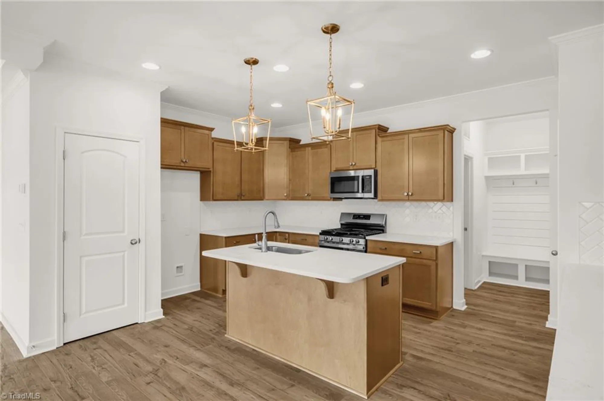 Property Slideshow image 14 of 30 | 201 creekside ter, Clemmons, NC, 27012