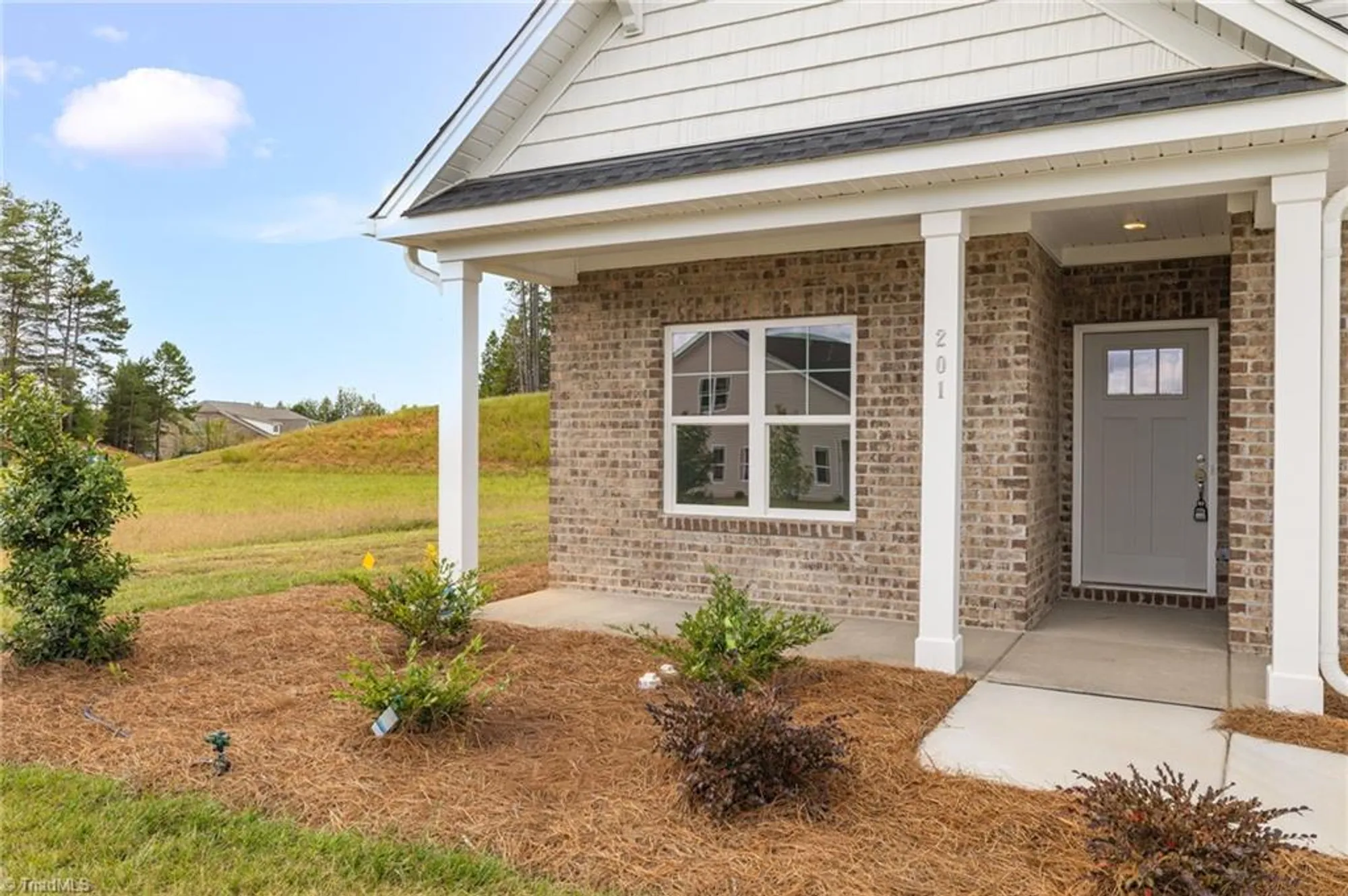 Property Slideshow image 4 of 30 | 201 creekside ter, Clemmons, NC, 27012