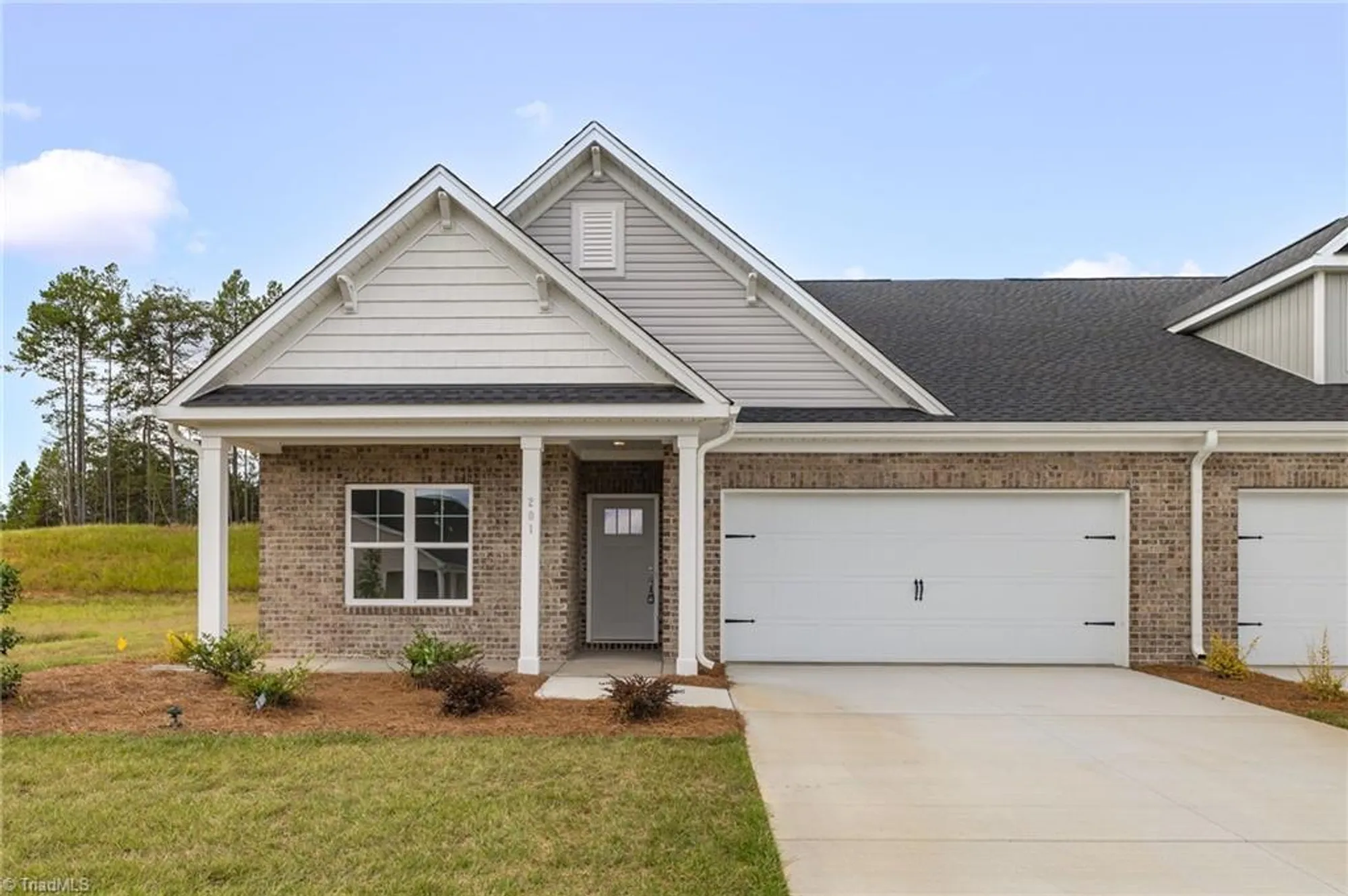 Property Slideshow image 1 of 30 | 201 creekside ter, Clemmons, NC, 27012