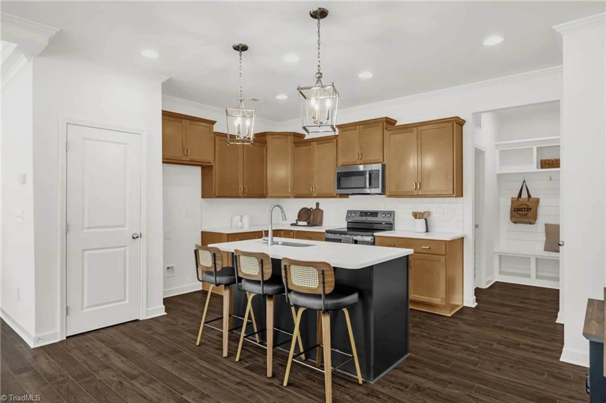 Property Slideshow image 10 of 32 | 301 beeson ct, Clemmons, NC, 27012