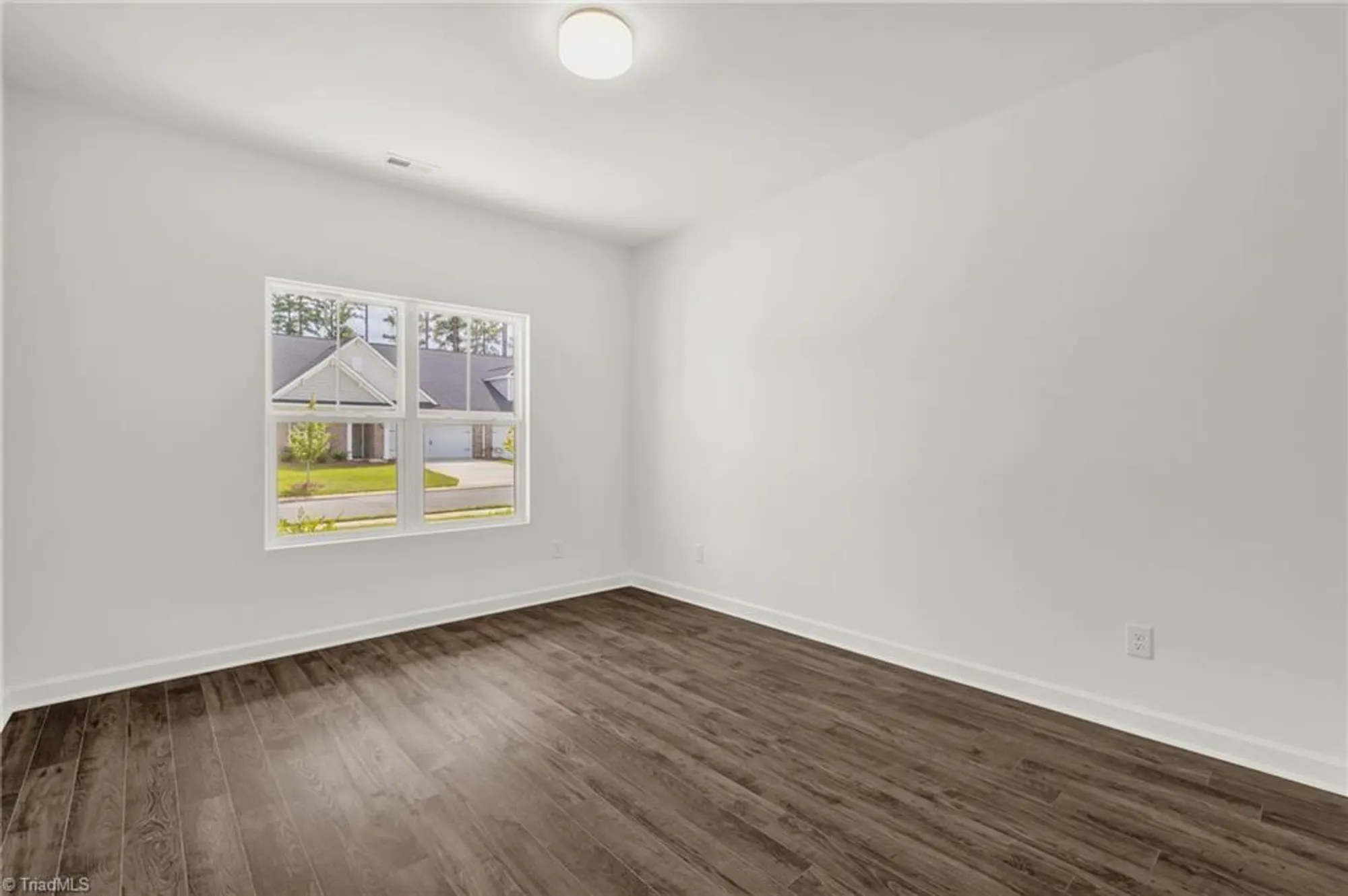 Property Slideshow image 15 of 32 | 301 beeson ct, Clemmons, NC, 27012