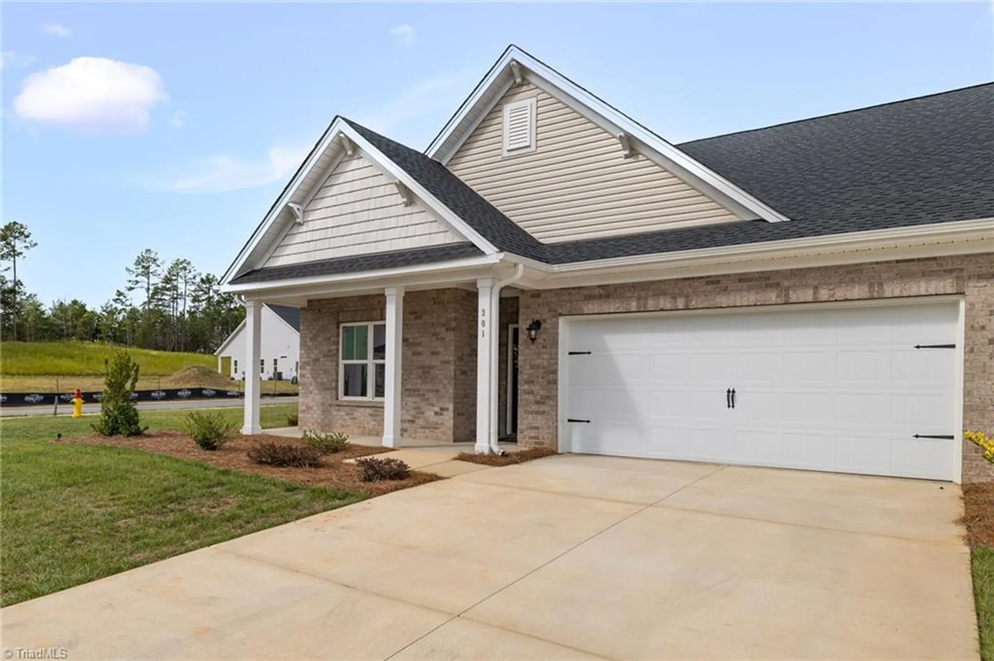 Property Slideshow image 3 of 32 | 301 beeson ct, Clemmons, NC, 27012