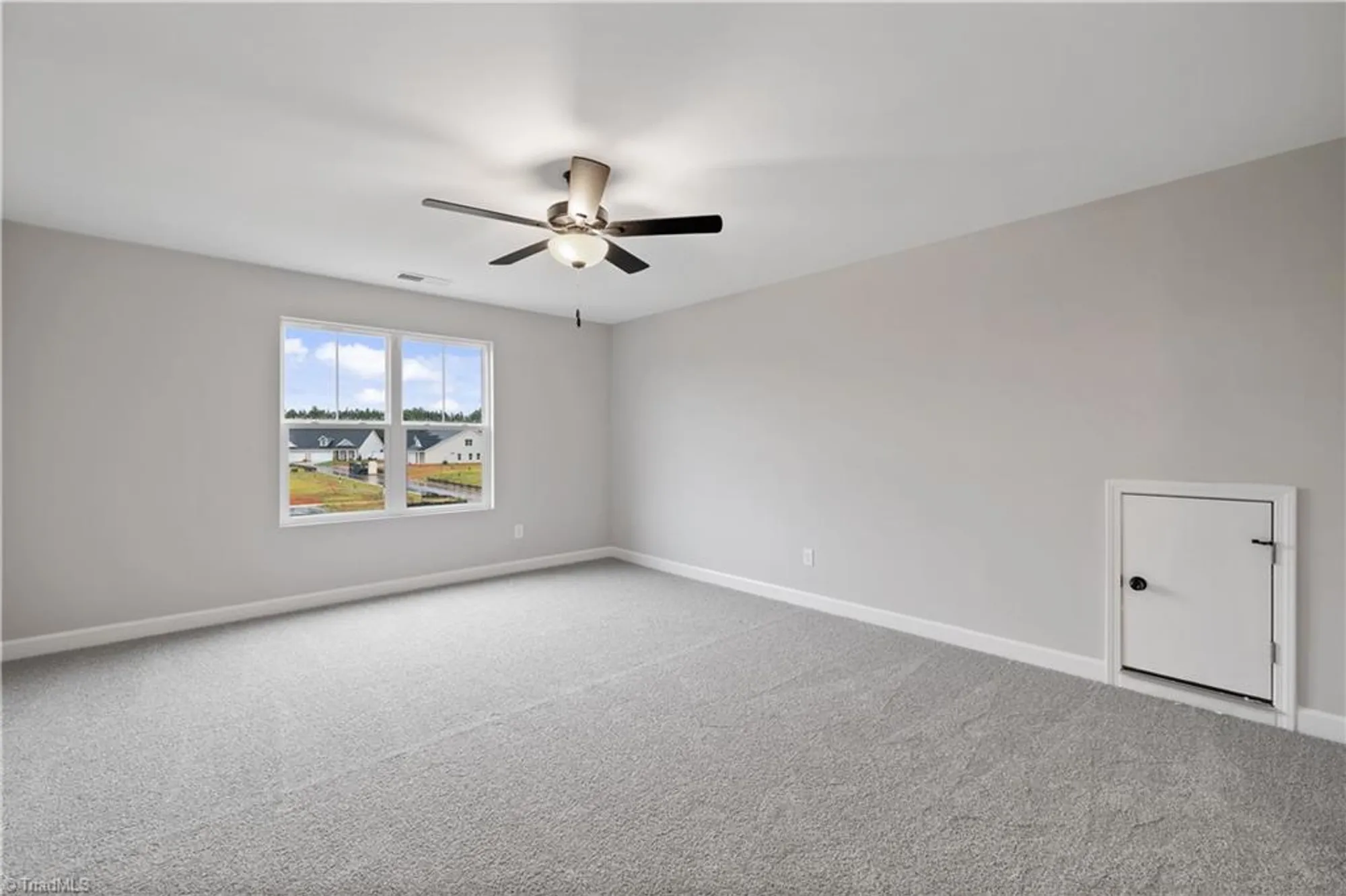 Property Slideshow image 23 of 30 | 303 beeson ct, Clemmons, NC, 27012