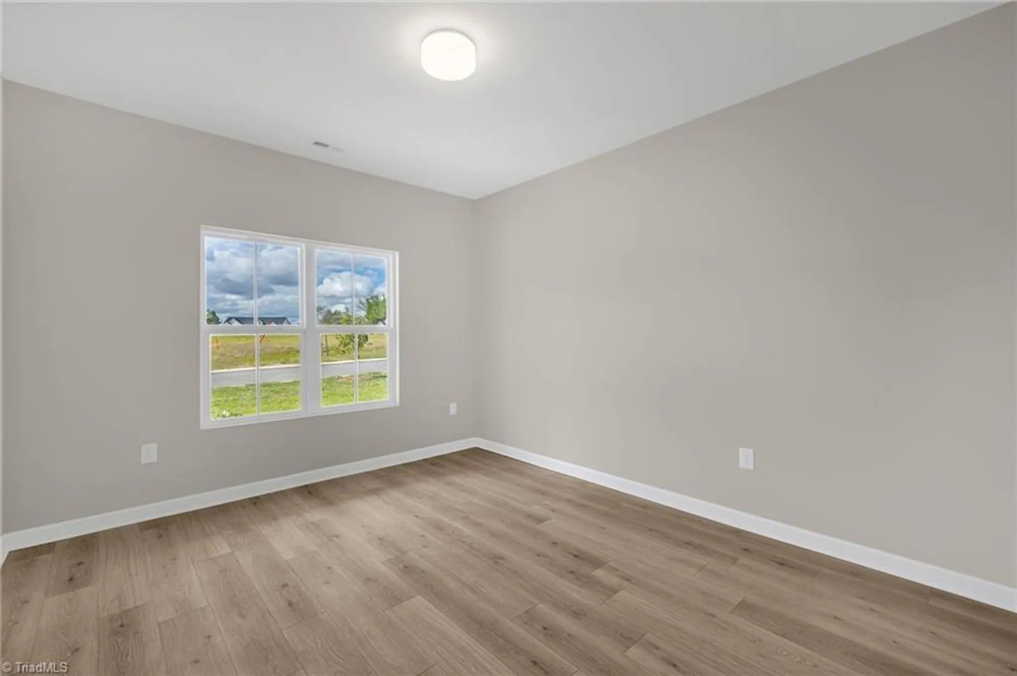 Property Slideshow image 18 of 30 | 904 beeson ct, Clemmons, NC, 27012