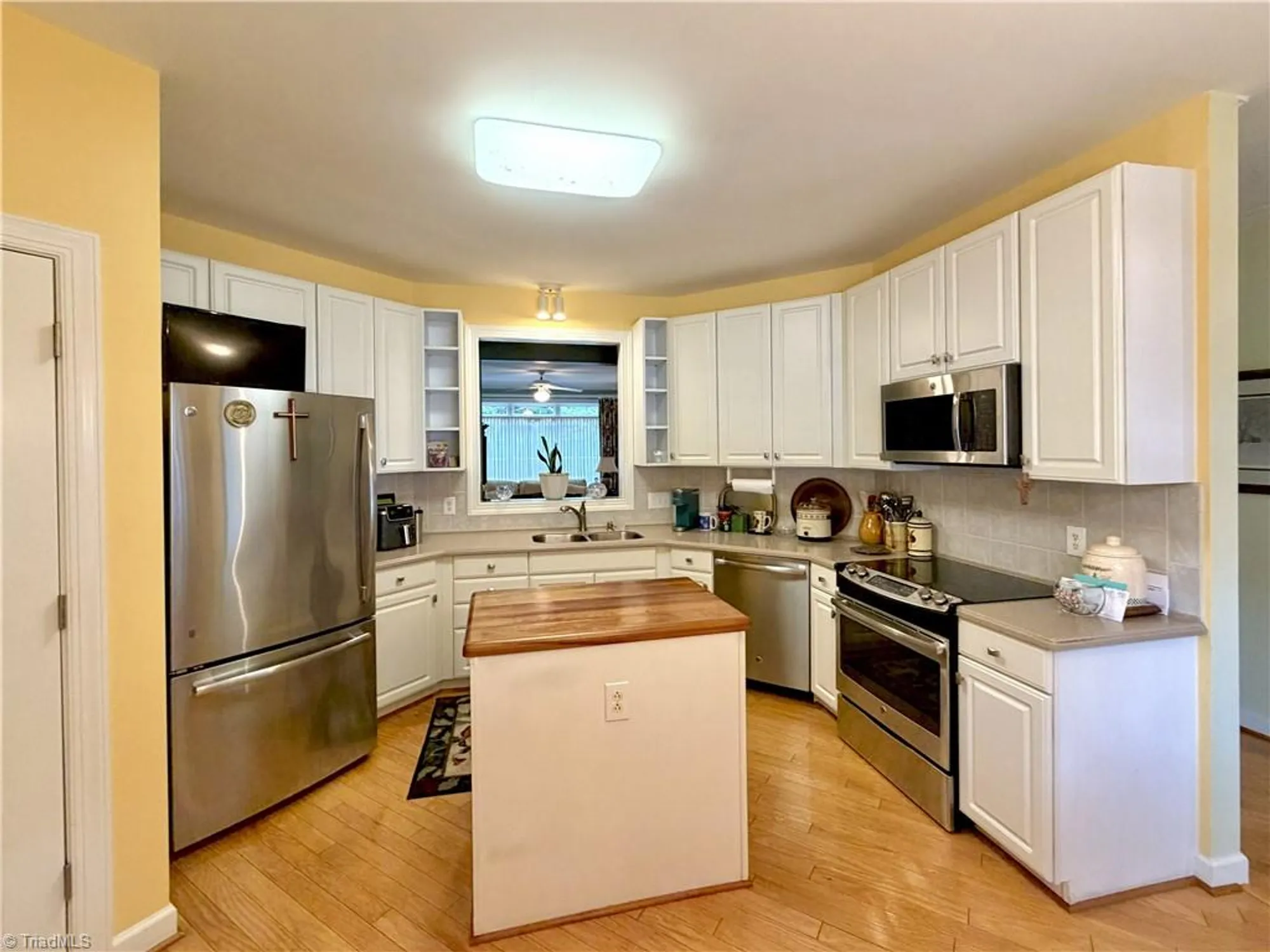 Property Slideshow image 4 of 30 | 6 indigo lake ter e, Greensboro, NC, 27455