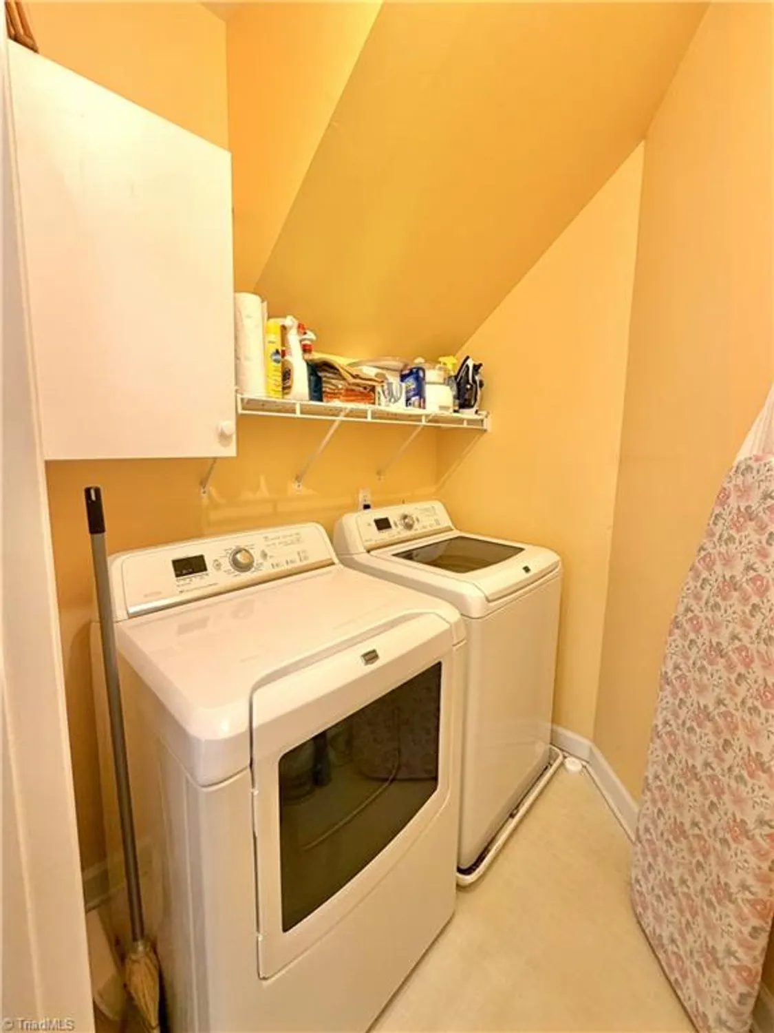 Property Slideshow image 8 of 30 | 6 indigo lake ter e, Greensboro, NC, 27455