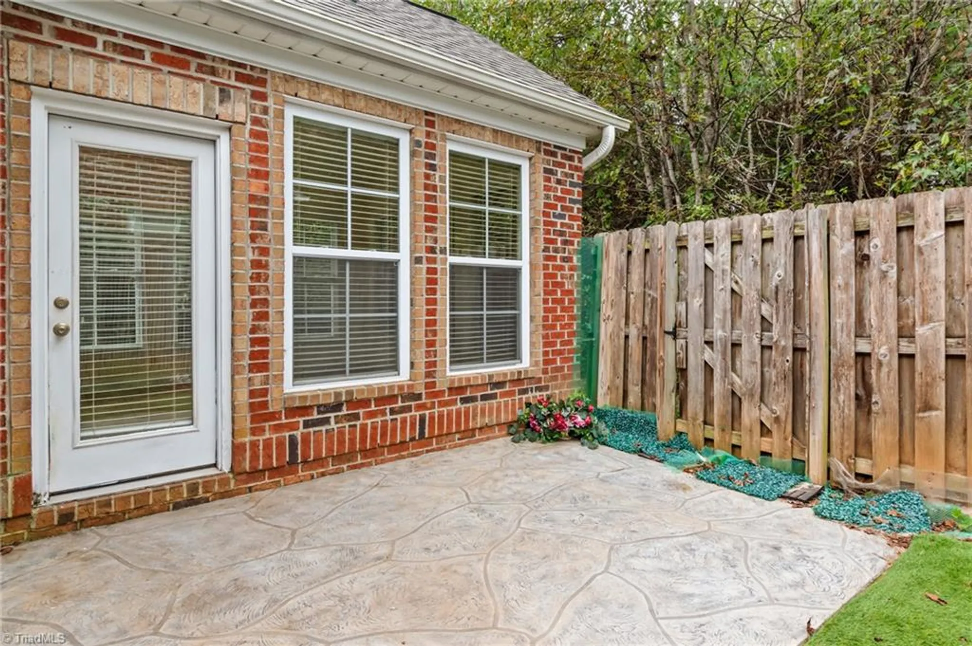 Property Slideshow image 33 of 49 | 106 queensbury dr, Winston Salem, NC, 27127