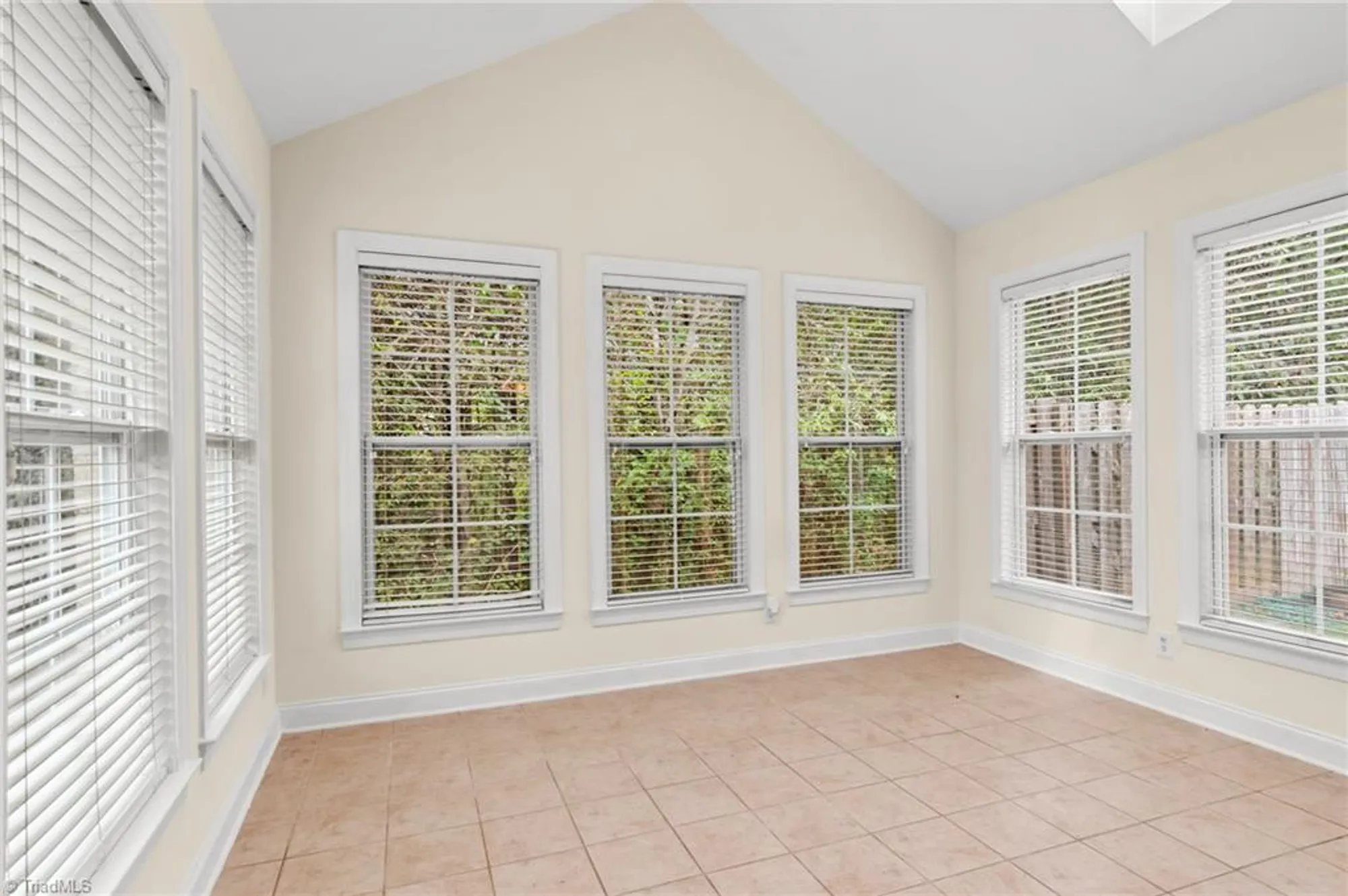 Property Slideshow image 14 of 49 | 106 queensbury dr, Winston Salem, NC, 27127