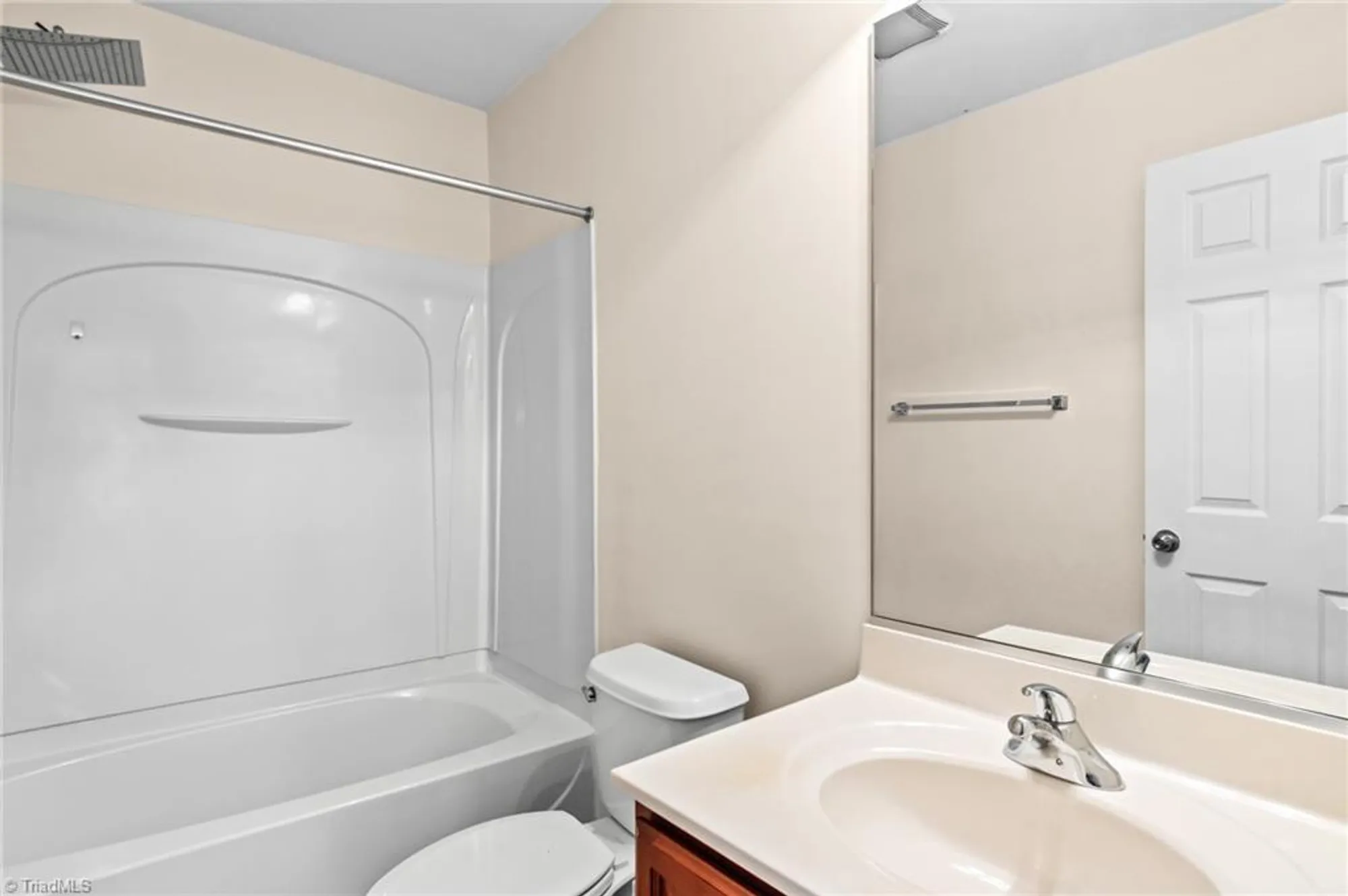 Property Slideshow image 30 of 49 | 106 queensbury dr, Winston Salem, NC, 27127