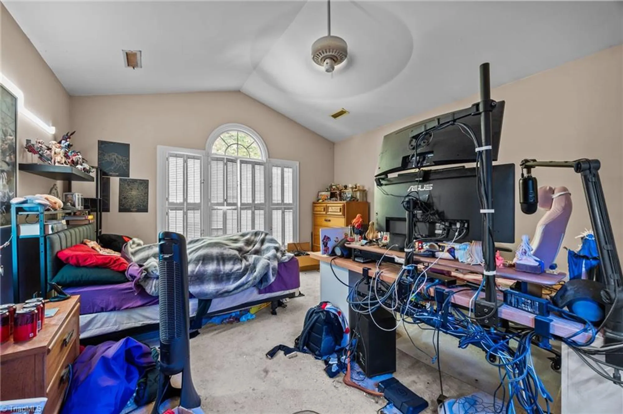 Property Slideshow image 11 of 42 | 697 spindlewood, Pittsboro, NC, 27312
