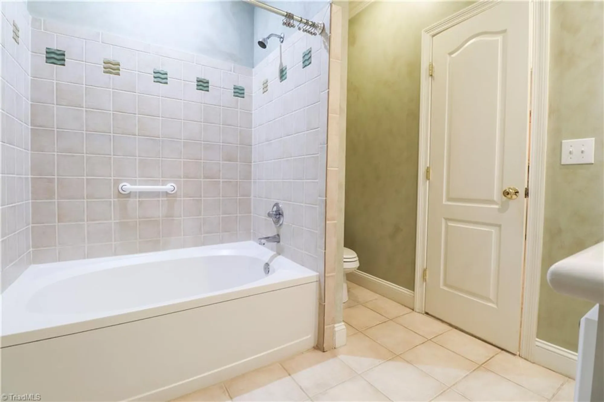 Property Slideshow image 12 of 44 | 22 dutchmans pipe, Greensboro, NC, 27455