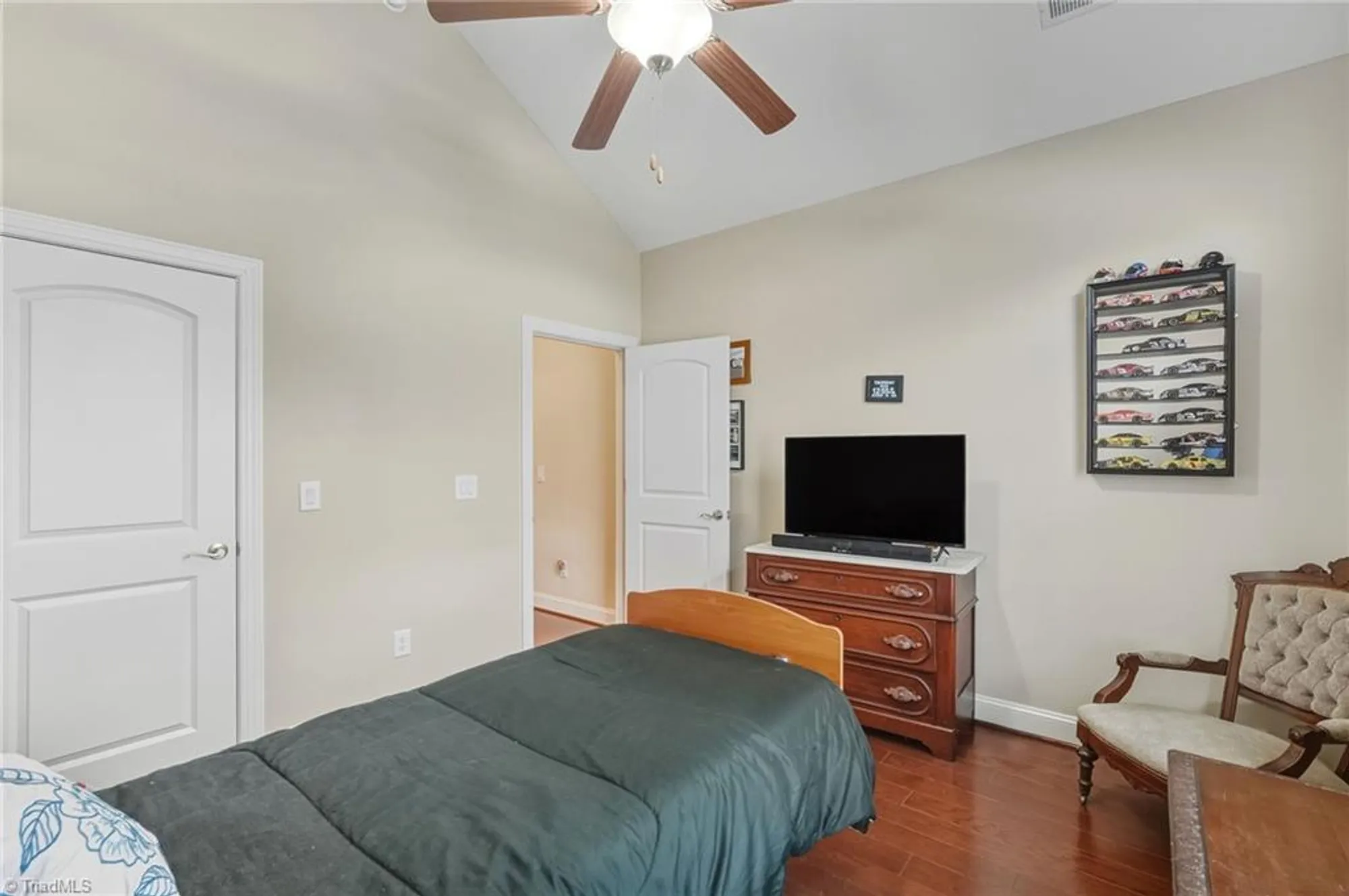 Property Slideshow image 38 of 46 | 201 watchtower ct, Winston Salem, NC, 27127