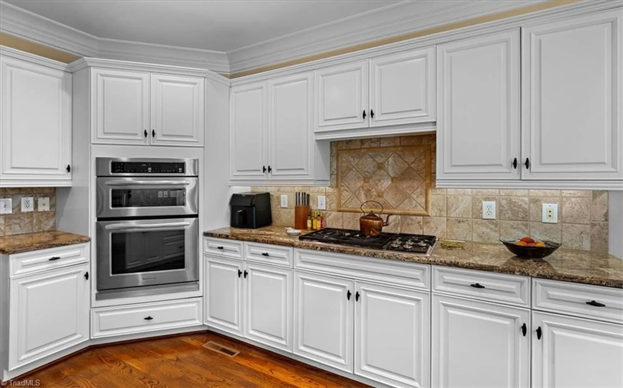 Property Slideshow image 10 of 27 | 3 laurel cv, Greensboro, NC, 27455