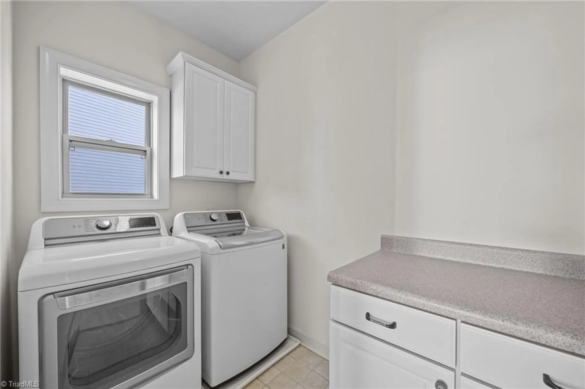 Property Slideshow image 33 of 50 | 1108 falkirk dr, Burlington, NC, 27215