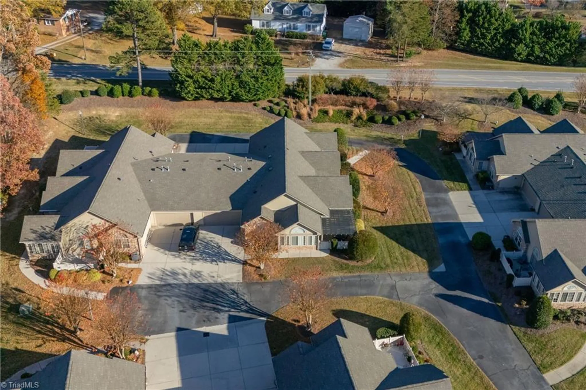 Property Slideshow image 33 of 37 | 4332 grassy moss dr, Greensboro, NC, 27409