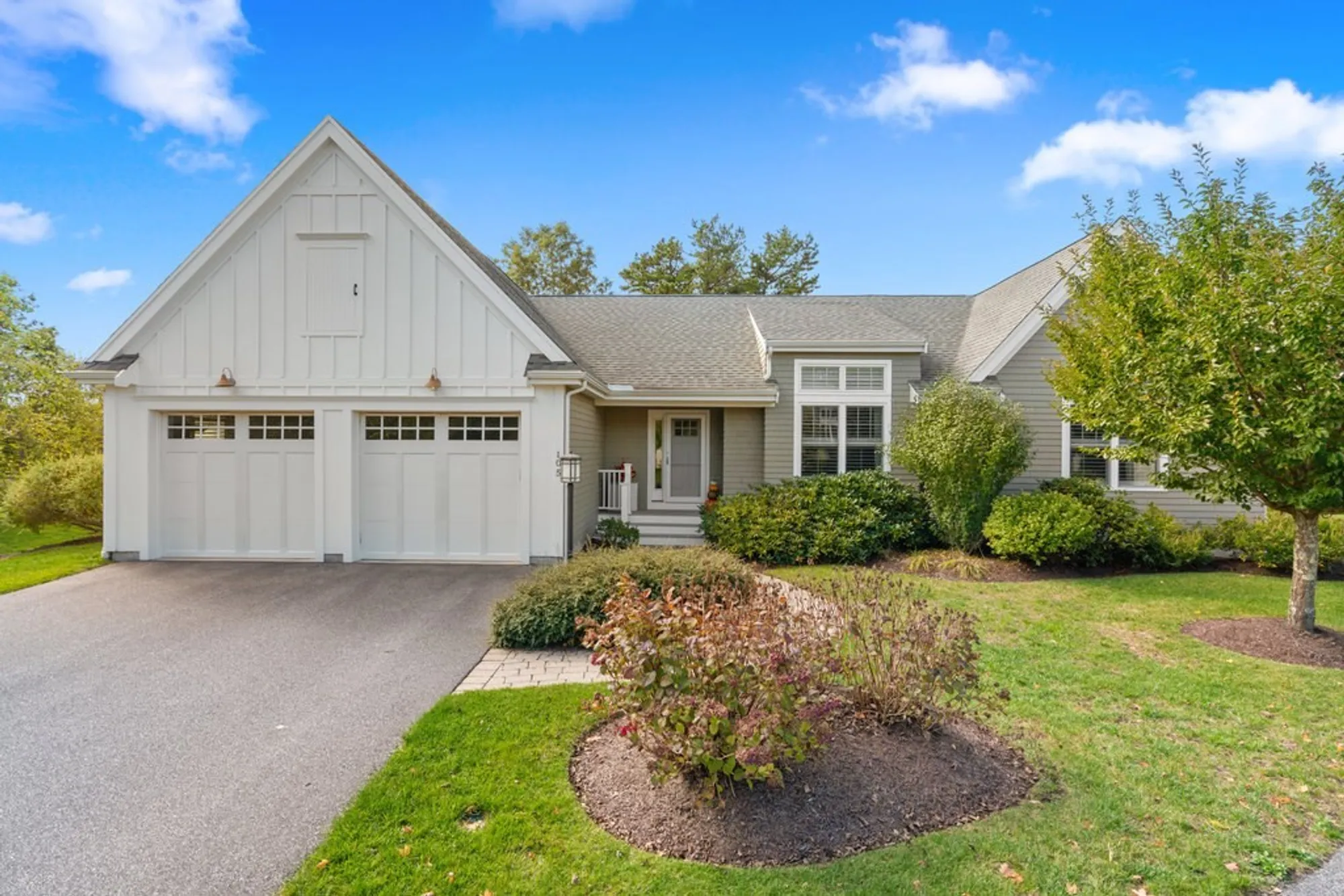 Property Slideshow image 1 of 29 | 105 seton highlands # 105, Plymouth, MA, 02360