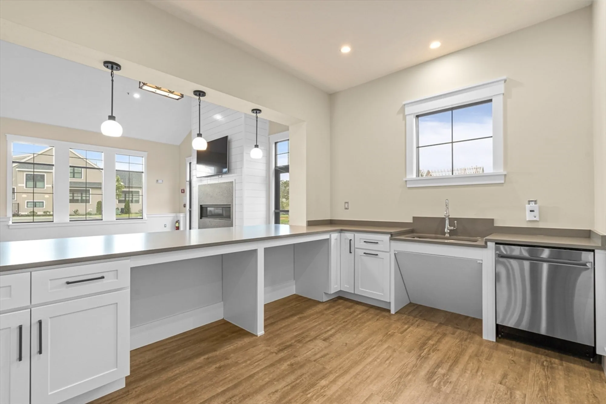 Property Slideshow image 12 of 14 | 7 pioneer rd unit 7, Framingham, MA, 01701