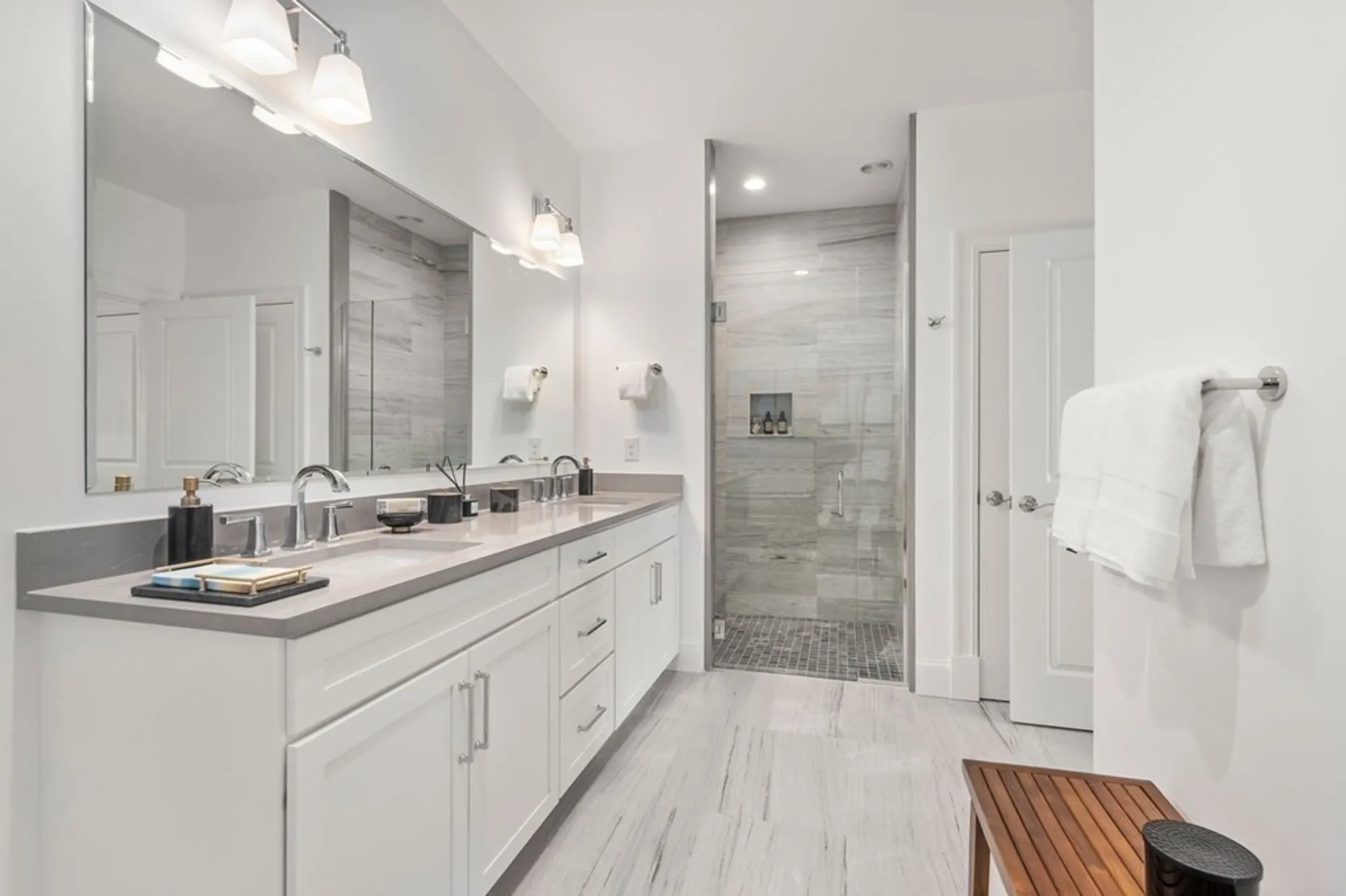 Property Slideshow image 5 of 14 | 7 pioneer rd unit 7, Framingham, MA, 01701