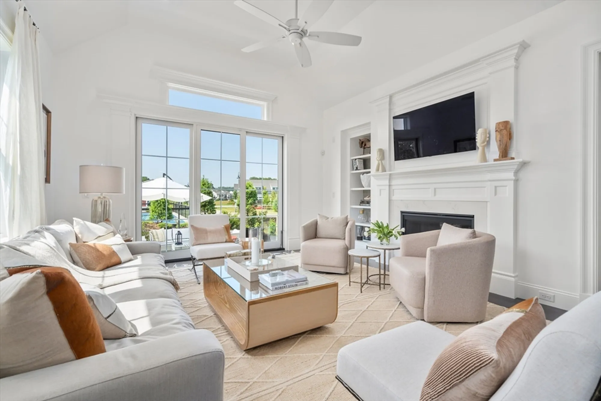 Property Slideshow image 1 of 14 | 7 pioneer rd unit 7, Framingham, MA, 01701