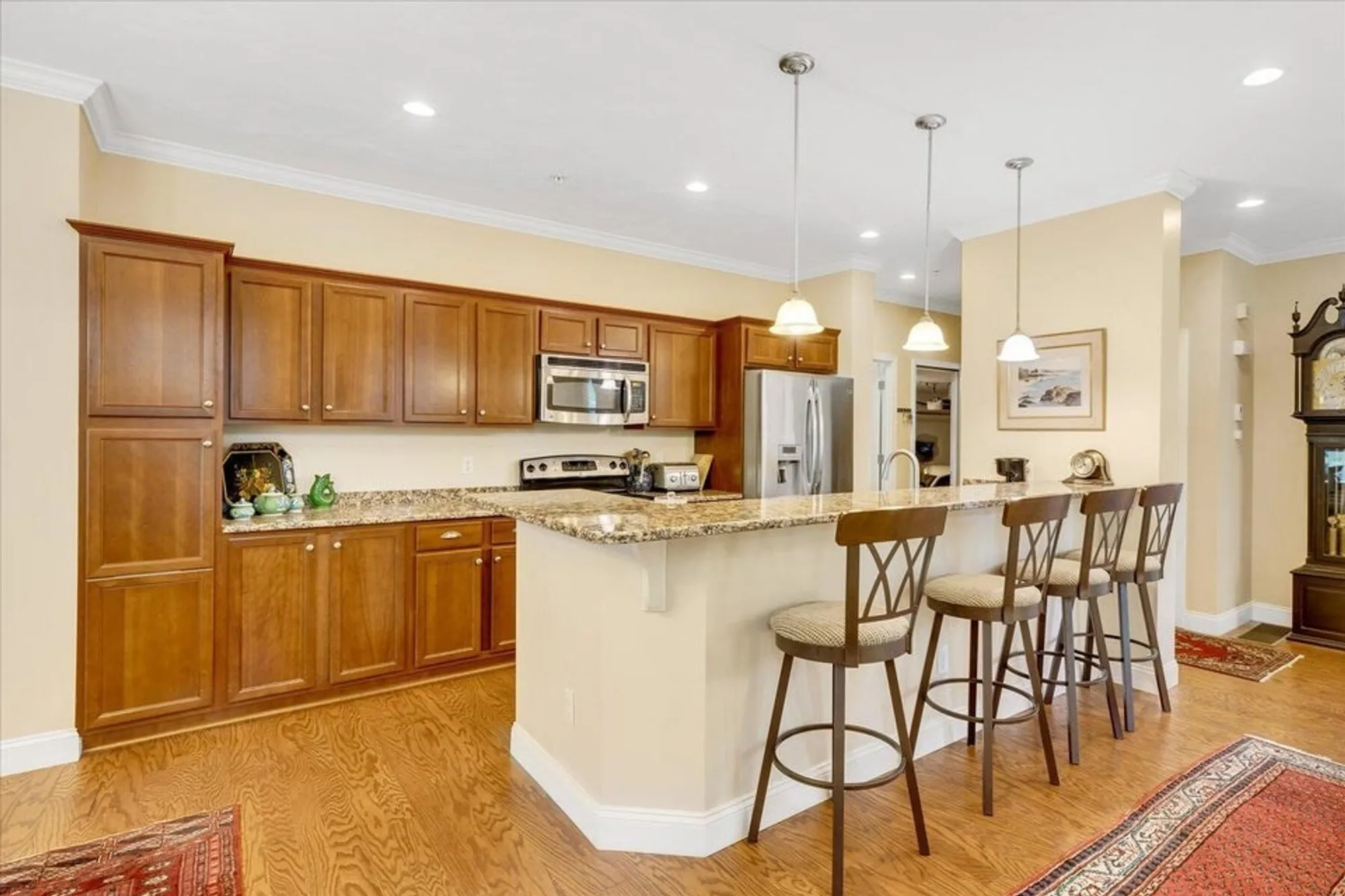 Property Slideshow image 8 of 25 | 17 chadwick ct # 17, Mashpee, MA, 02649