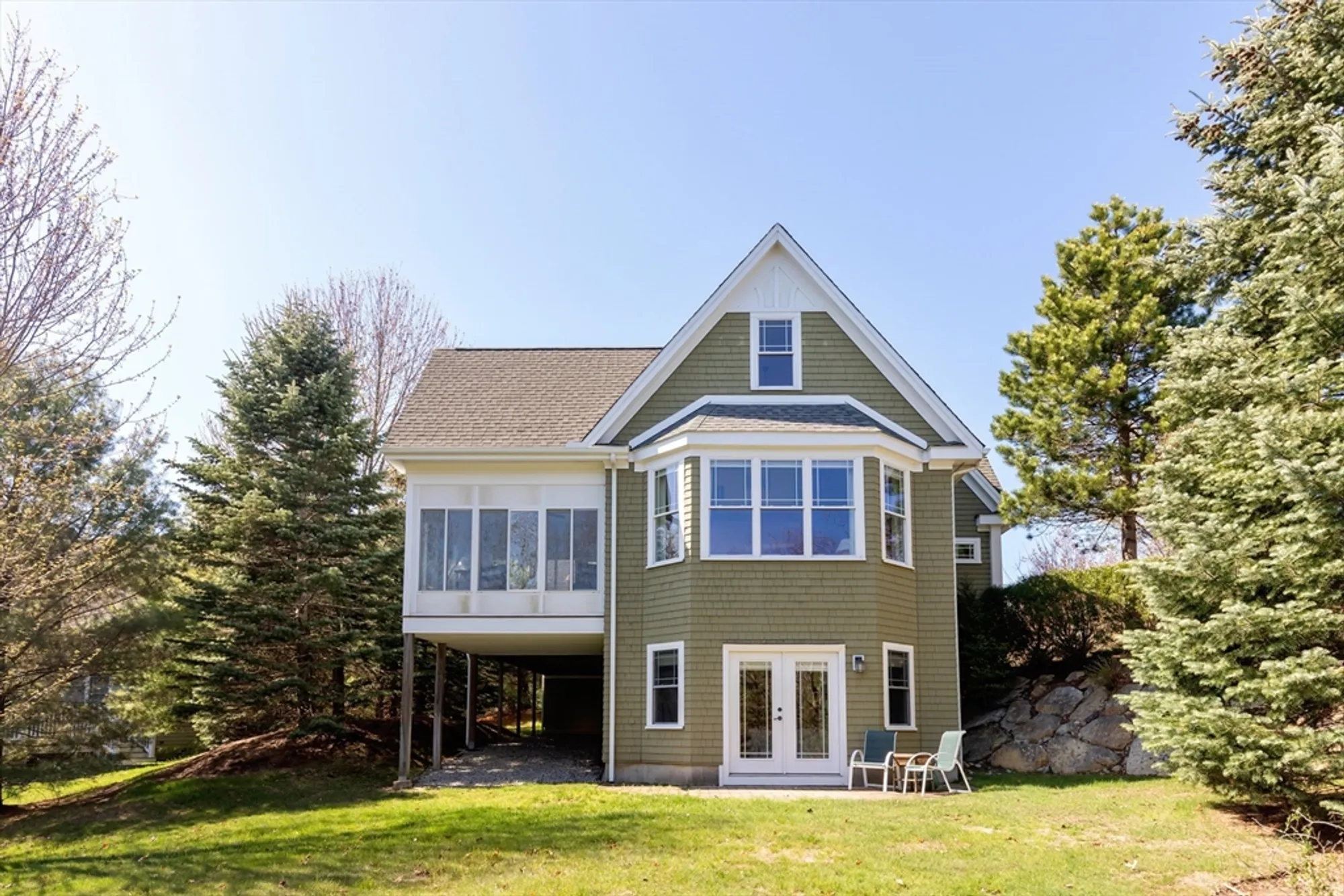 Property Slideshow image 3 of 24 | 9 aberdeen # 9, Plymouth, MA, 02360