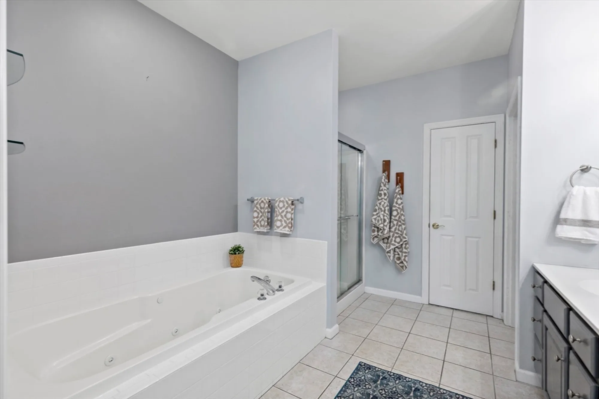 Property Slideshow image 14 of 39 | 31 fox holw, Plymouth, MA, 02360