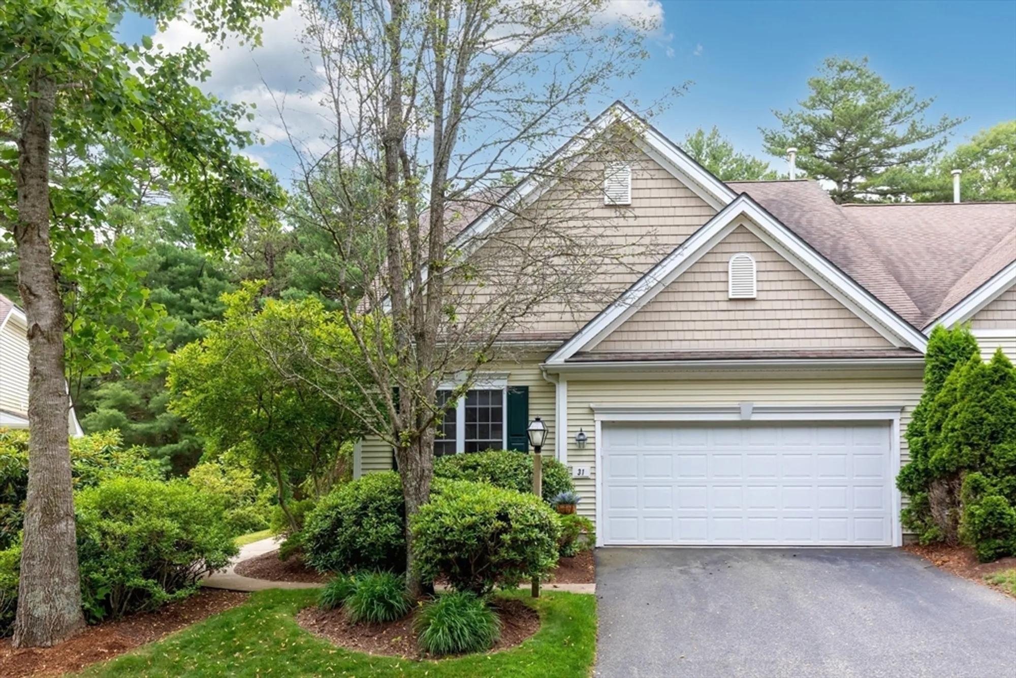 Property Slideshow image 4 of 39 | 31 fox holw, Plymouth, MA, 02360