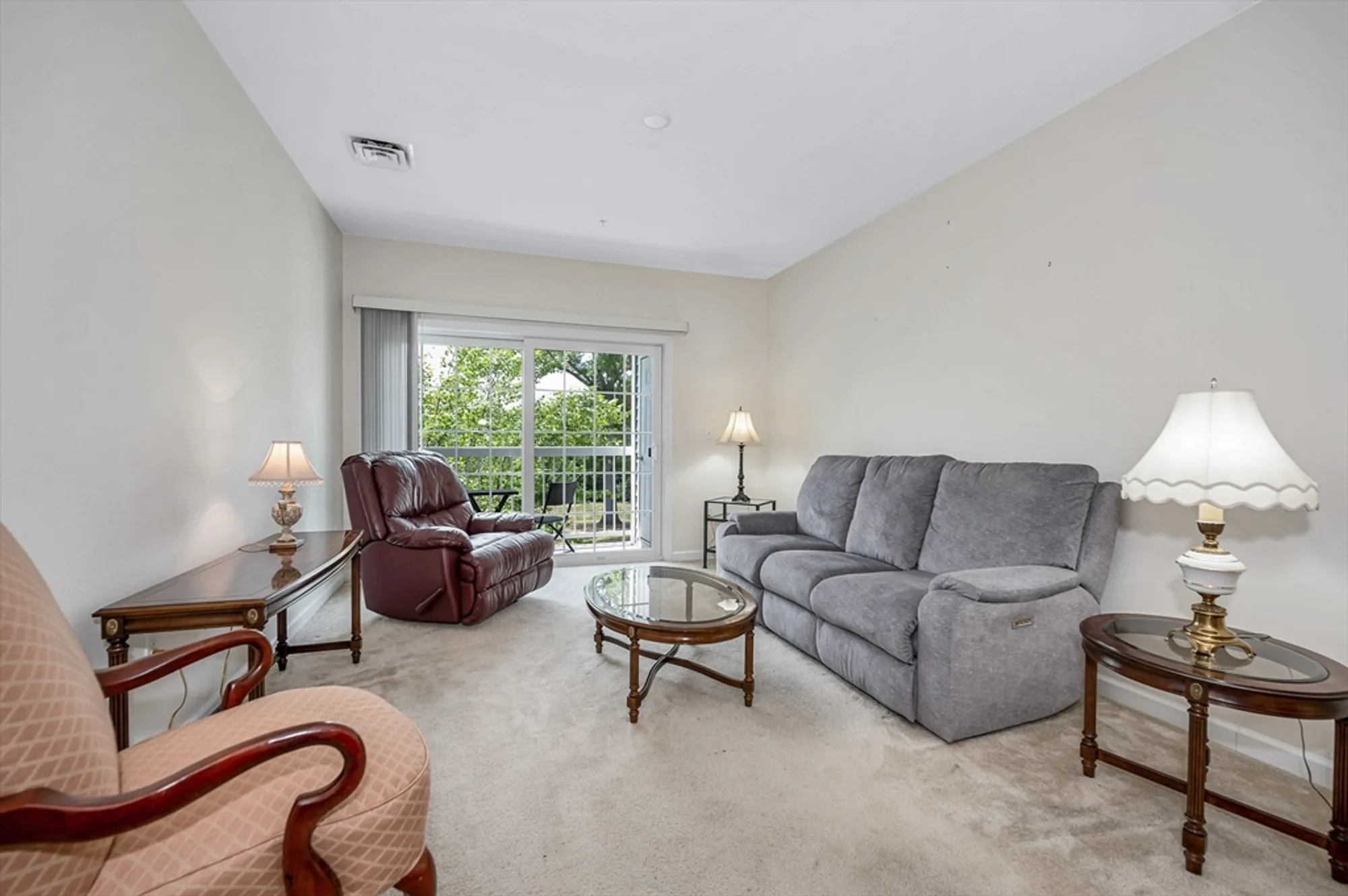 Property Slideshow image 10 of 28 | 62 abigail way unit 2007, Reading, MA, 01867