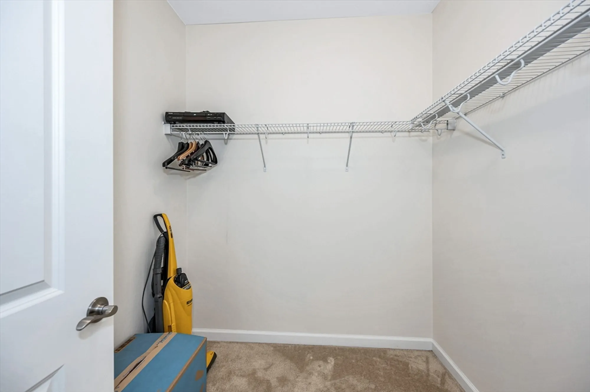 Property Slideshow image 18 of 28 | 62 abigail way unit 2007, Reading, MA, 01867