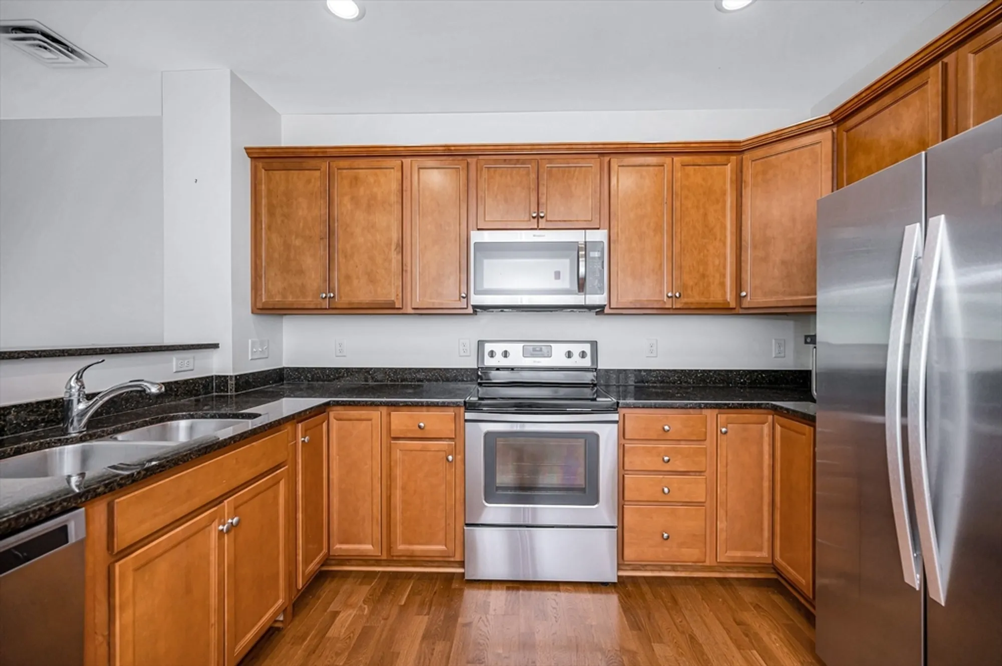 Property Slideshow image 4 of 28 | 62 abigail way unit 2007, Reading, MA, 01867