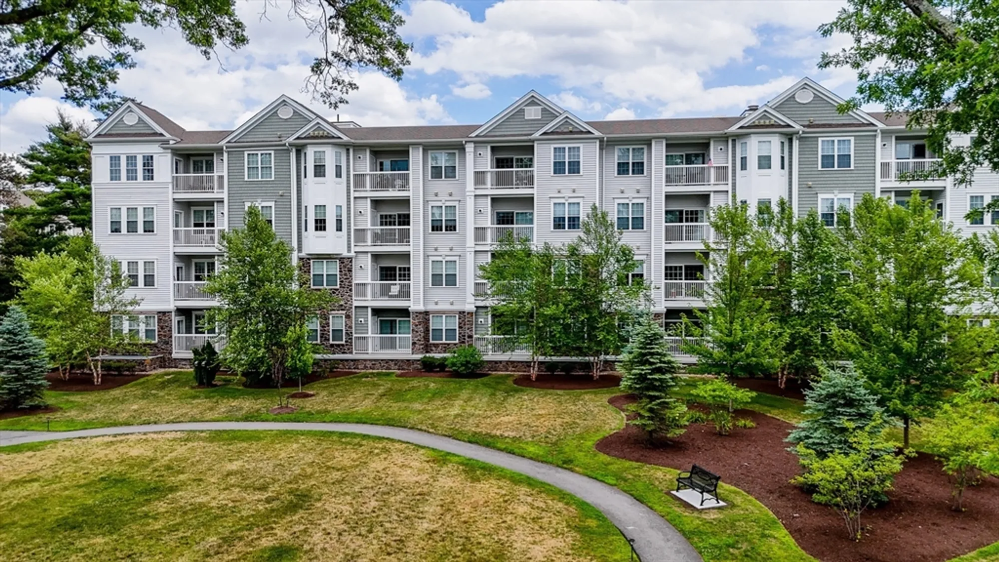 Property Slideshow image 27 of 28 | 62 abigail way unit 2007, Reading, MA, 01867