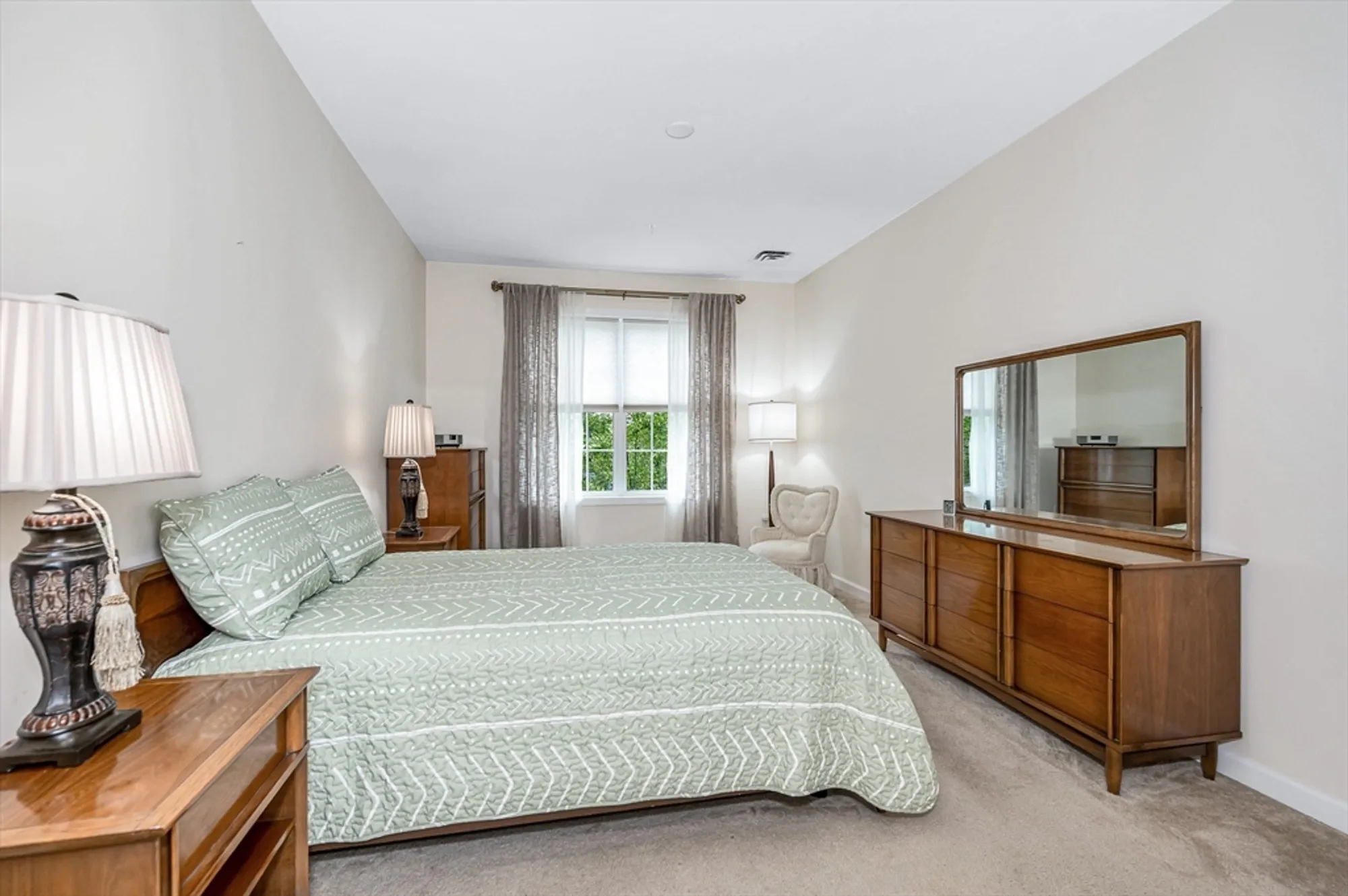 Property Slideshow image 16 of 28 | 62 abigail way unit 2007, Reading, MA, 01867